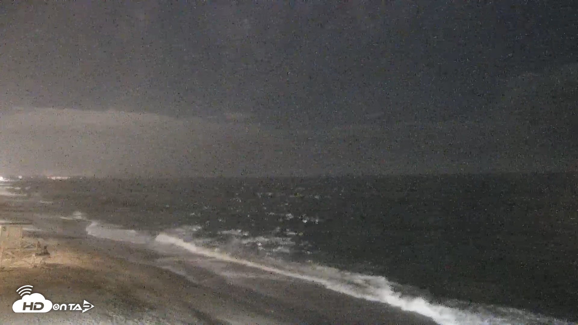 Snapshot of Carlsbad Beach Surf Live Webcam taken Aug 23, 2026, 9:12pm PDT