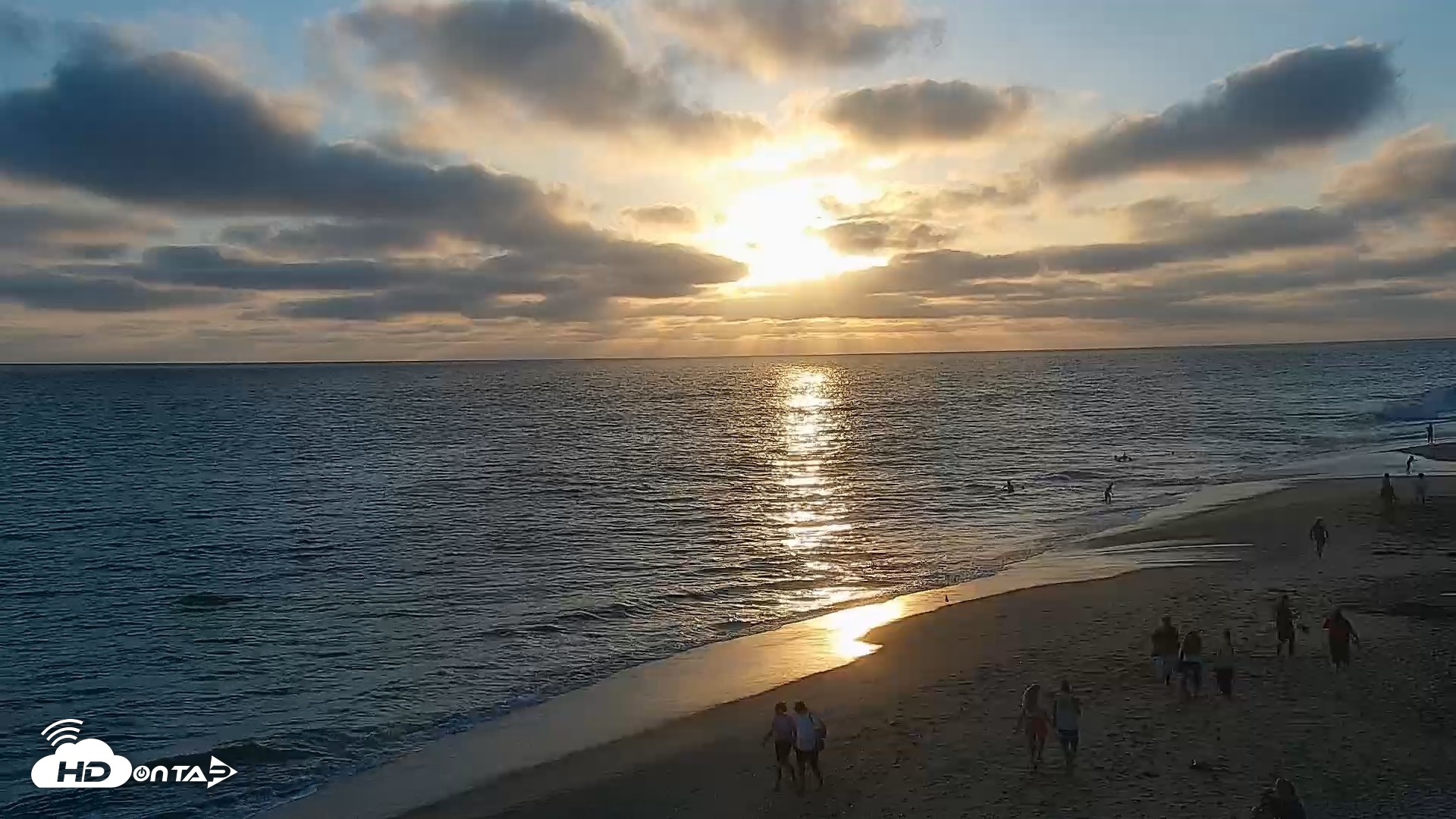Snapshot of Carlsbad Beach Surf Live Webcam taken Jul 13, 2026, 7:37pm PDT