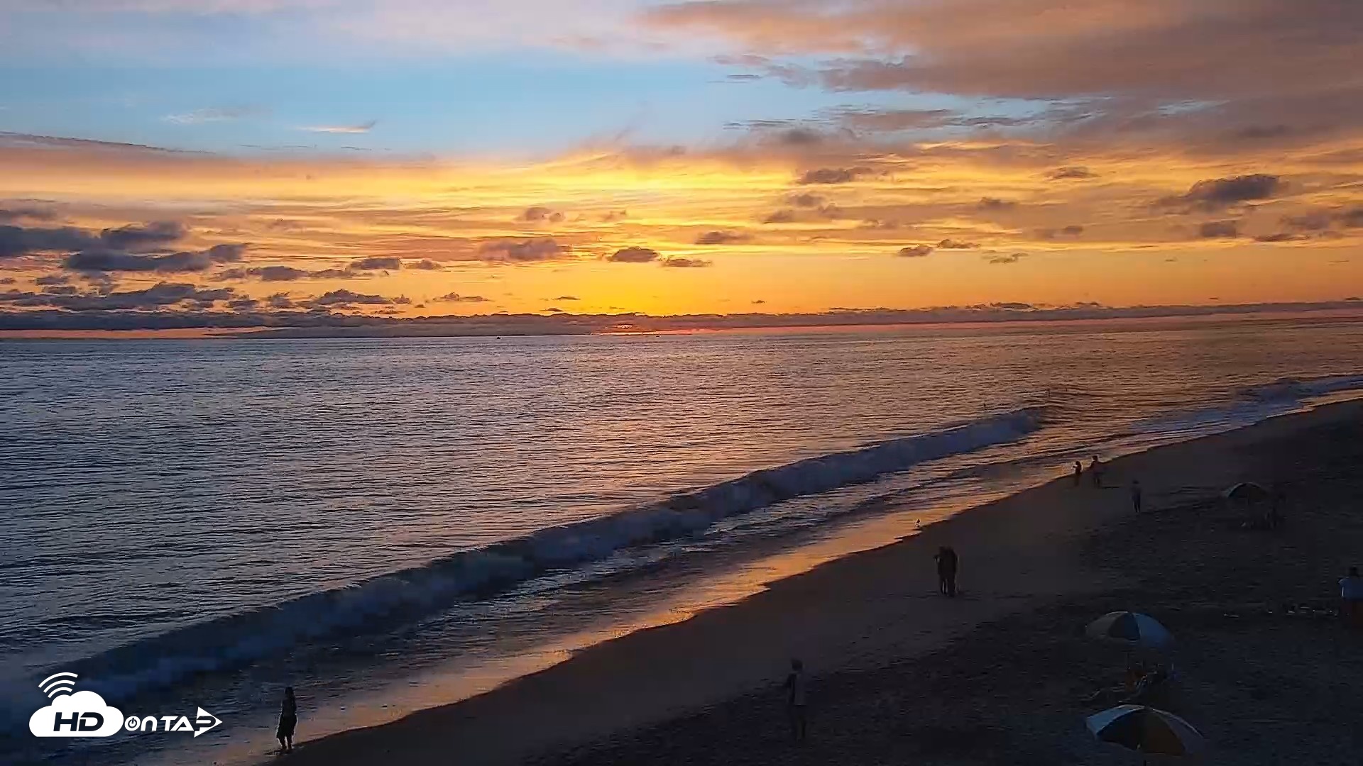 Snapshot of Carlsbad Beach Surf Live Webcam taken Aug 13, 2026, 7:42pm PDT