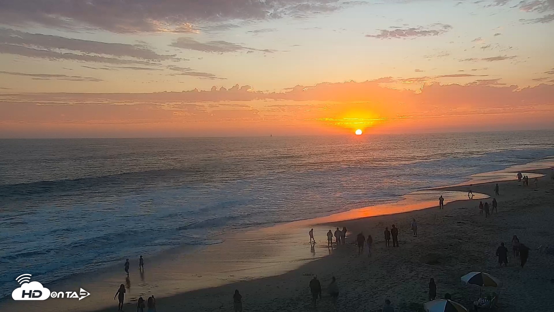 Snapshot of Carlsbad Beach Surf Live Webcam taken Jun 23, 2026, 8:01pm PDT