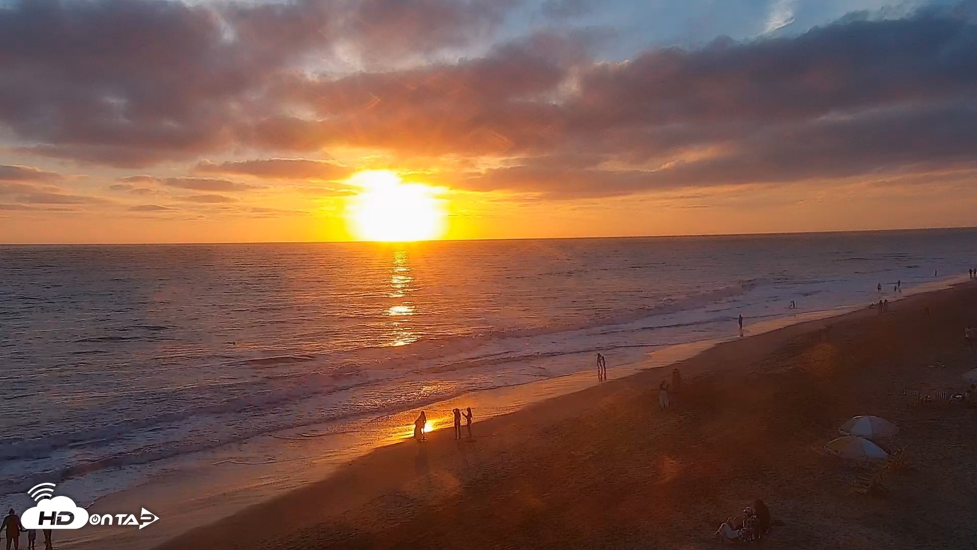 Snapshot of Carlsbad Beach Surf Live Webcam taken Aug 16, 2026, 7:25pm PDT