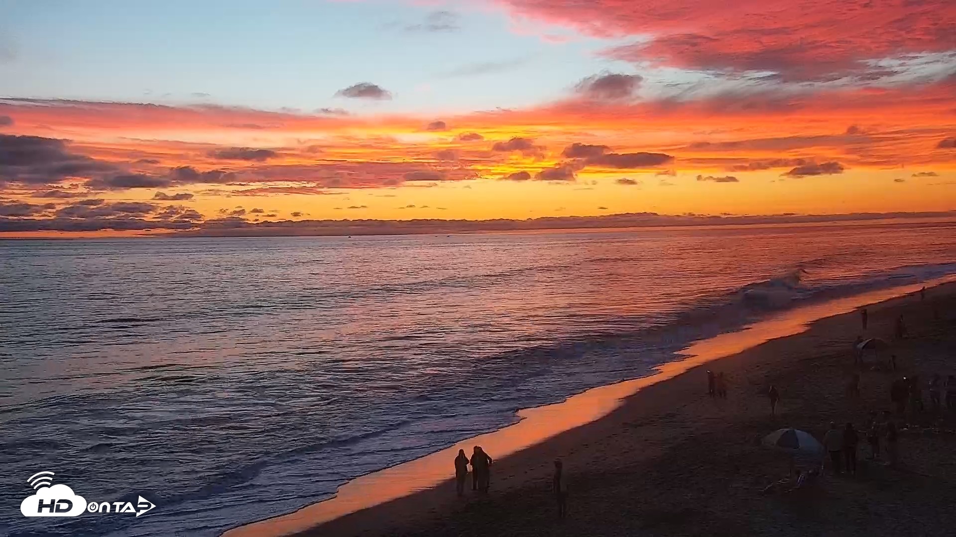 Snapshot of Carlsbad Beach Surf Live Webcam taken Aug 13, 2026, 7:49pm PDT