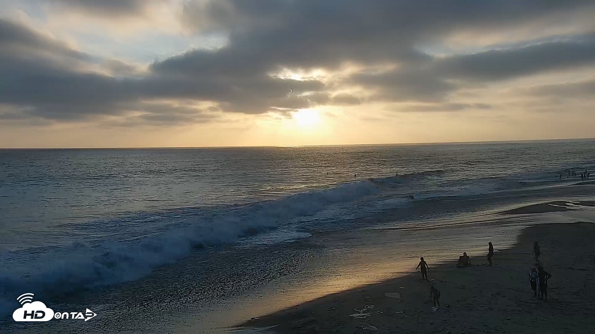 Snapshot of Carlsbad Beach Surf Live Webcam taken Jul 26, 2026, 7:26pm PDT