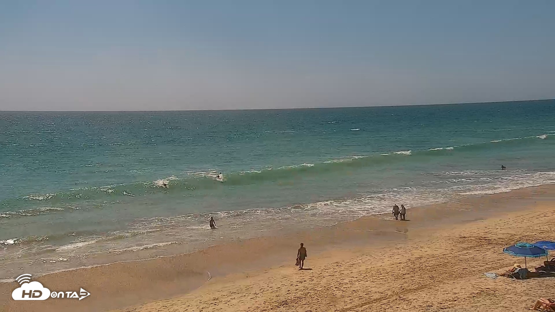Snapshot of Carlsbad Beach Surf Live Webcam taken Aug 11, 2026, 2:29pm PDT
