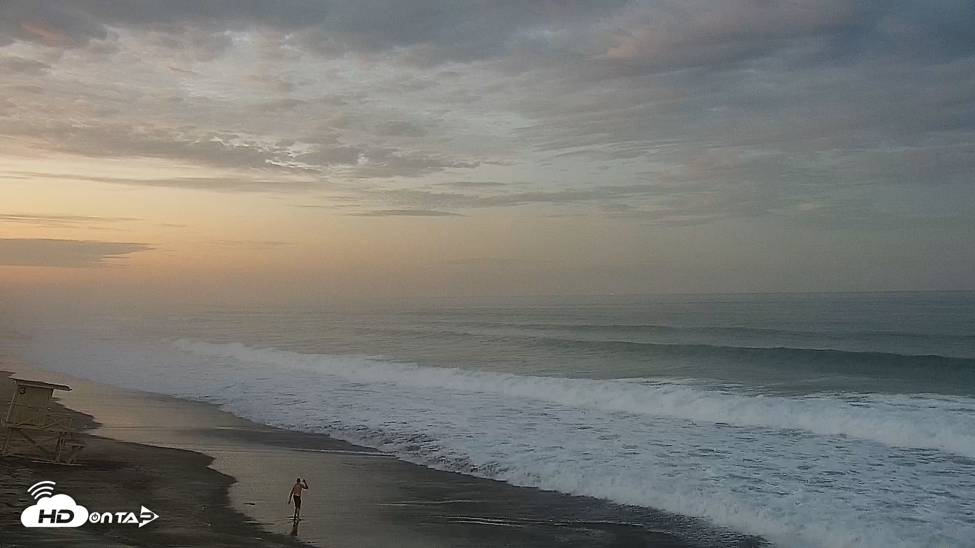 Snapshot of Carlsbad Beach Surf Live Webcam taken Sep 8, 2026, 6:11am PDT