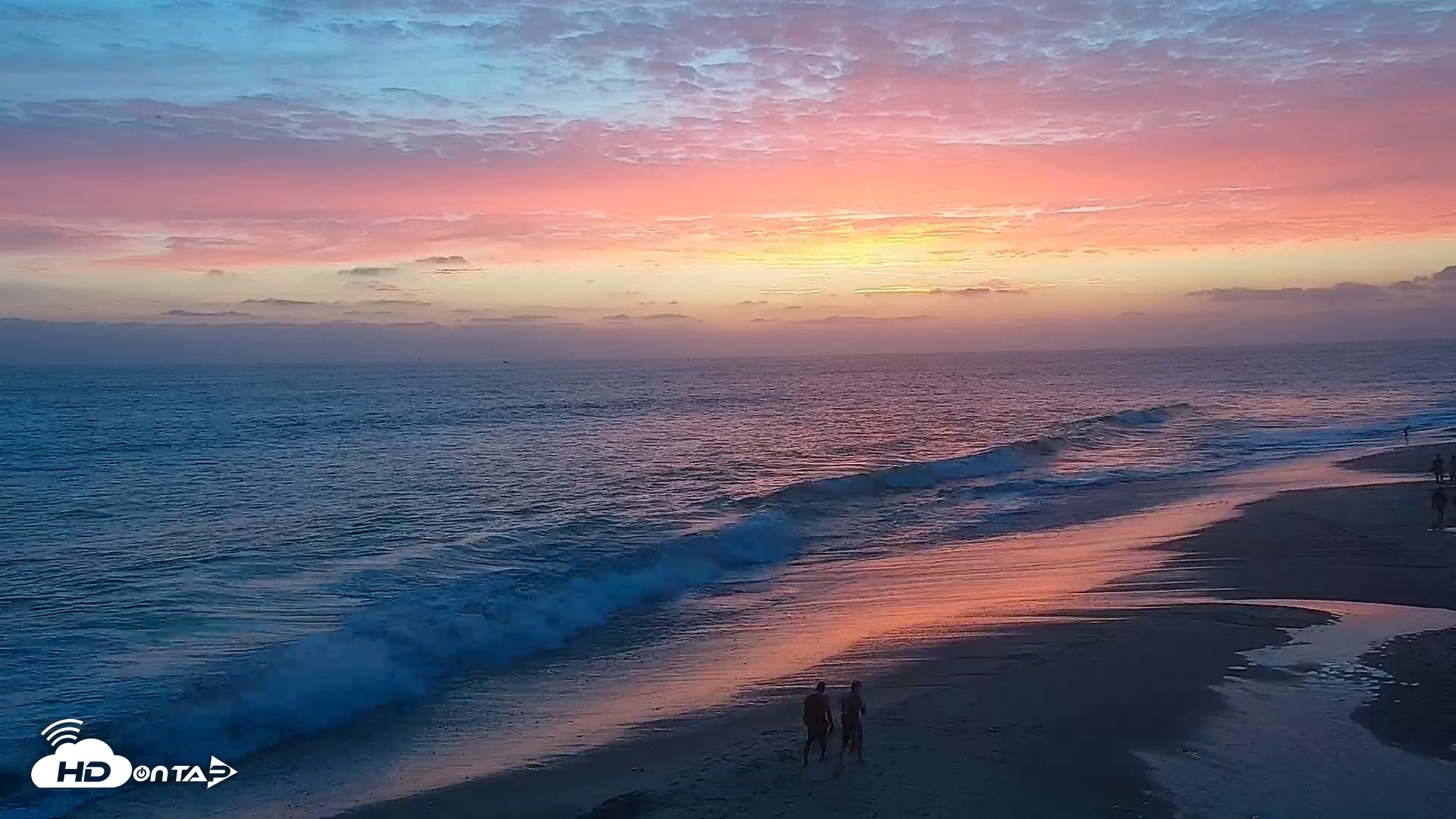 Snapshot of Carlsbad Beach Surf Live Webcam taken Jul 25, 2026, 8:08pm PDT
