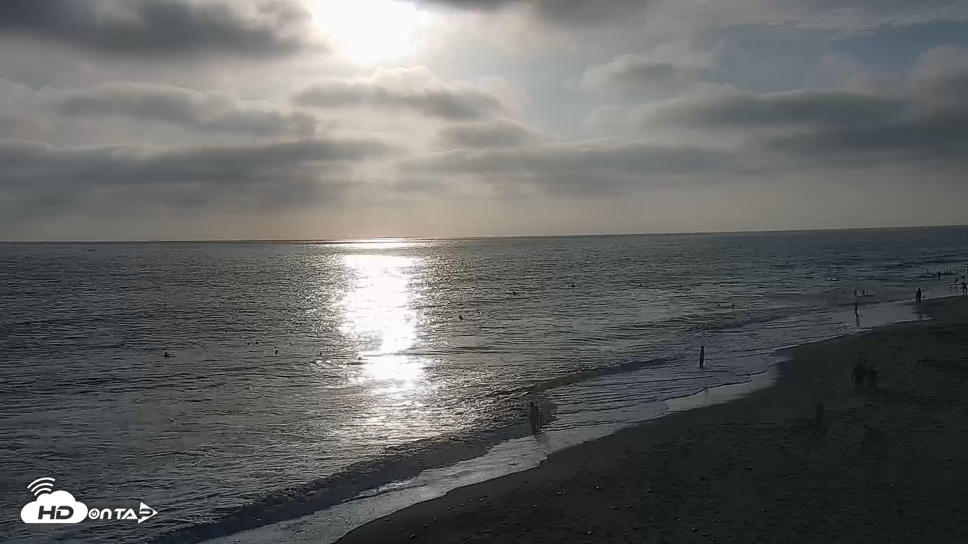 Snapshot of Carlsbad Beach Surf Live Webcam taken Jul 26, 2026, 6:47pm PDT