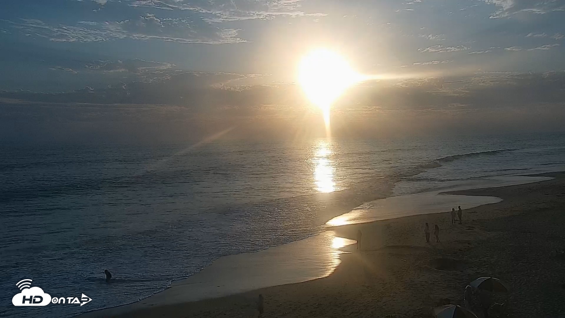Snapshot of Carlsbad Beach Surf Live Webcam taken Jun 23, 2026, 7:30pm PDT
