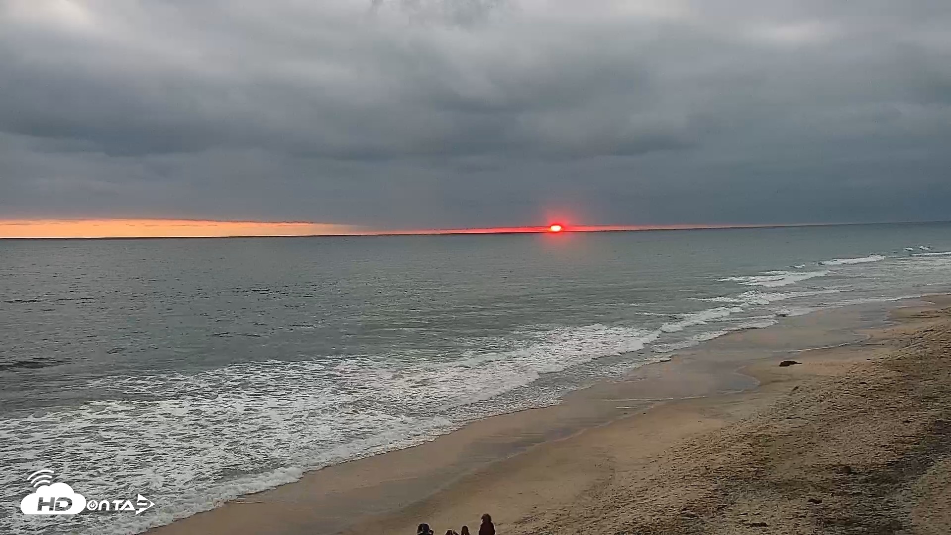 Snapshot of Carlsbad Beach Surf Live Webcam taken May 23, 2026, 7:48pm PDT