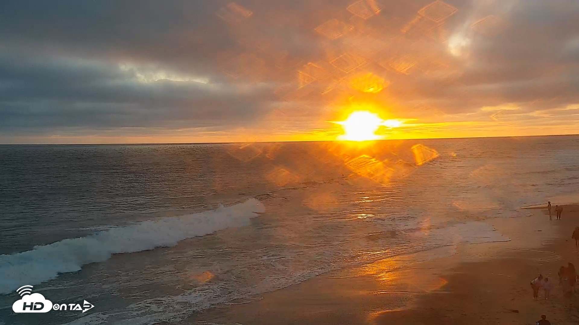 Snapshot of Carlsbad Beach Surf Live Webcam taken Jun 13, 2026, 7:50pm PDT