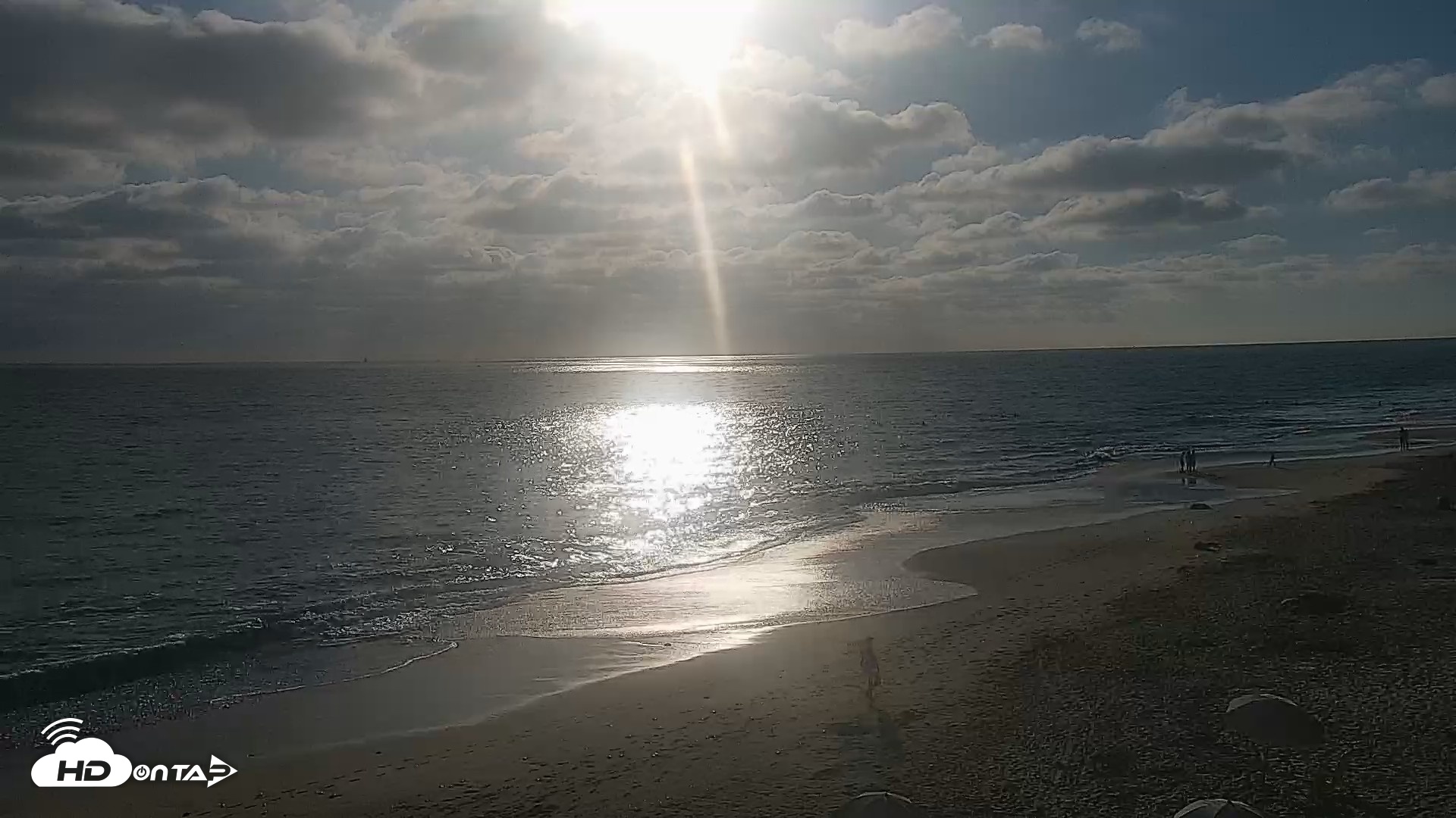 Snapshot of Carlsbad Beach Surf Live Webcam taken Jun 26, 2026, 6:41pm PDT