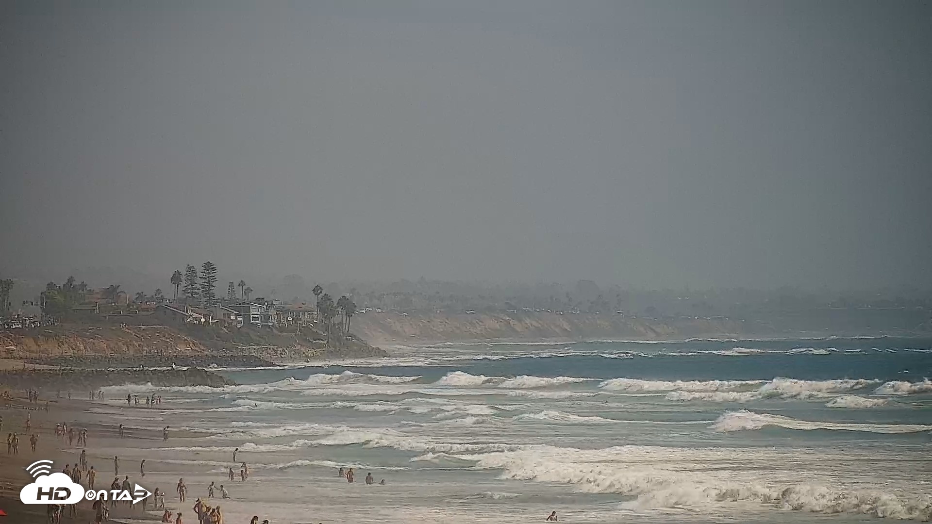 Snapshot of Carlsbad Beach Surf Live Webcam taken Aug 30, 2026, 3:37pm PDT
