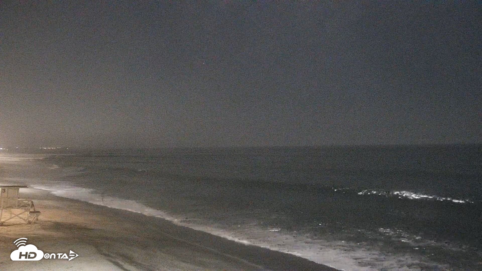 Snapshot of Carlsbad Beach Surf Live Webcam taken Aug 25, 2026, 11:42pm PDT