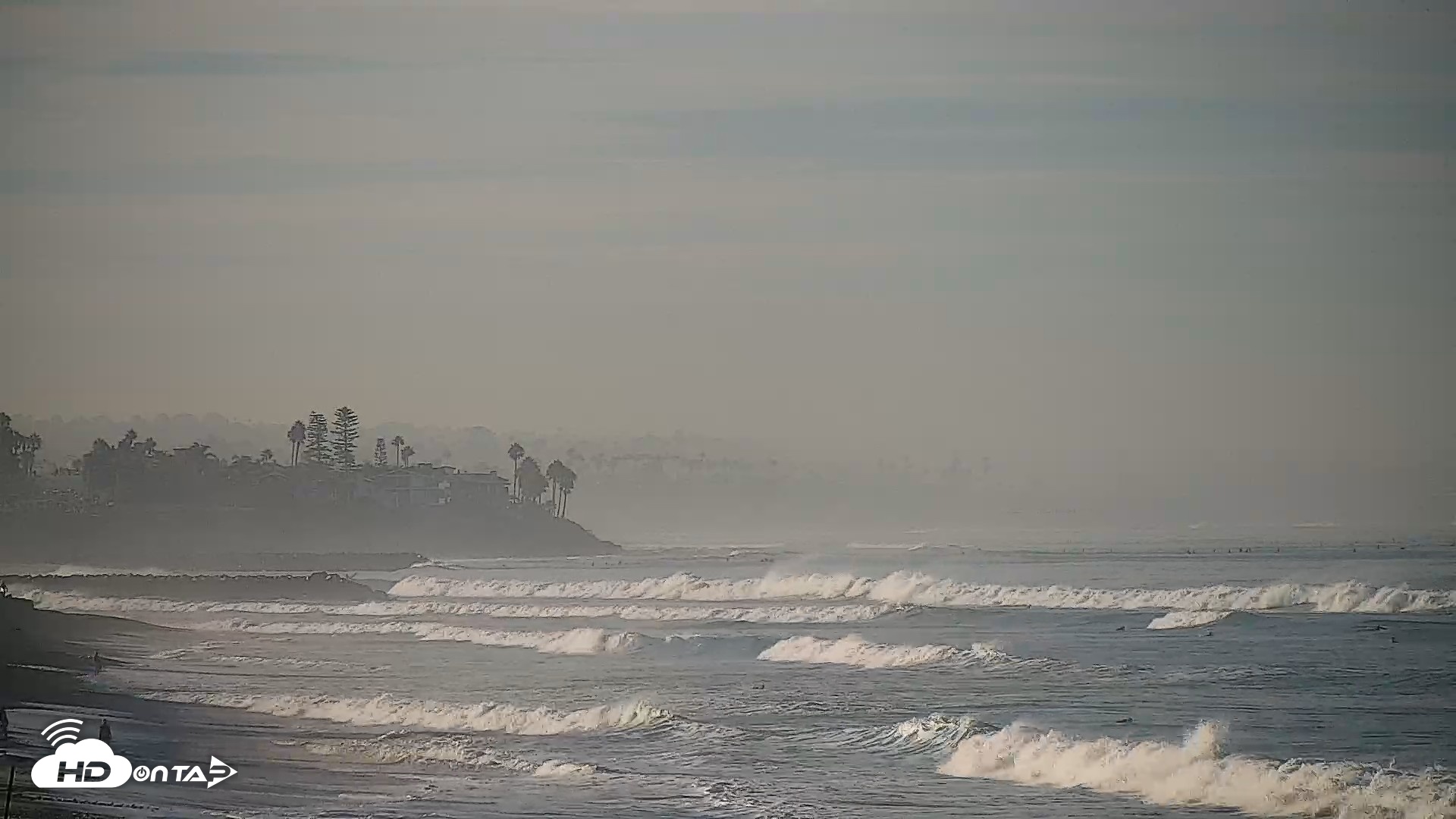 Snapshot of Carlsbad Beach Surf Live Webcam taken Sep 5, 2026, 7:47am PDT