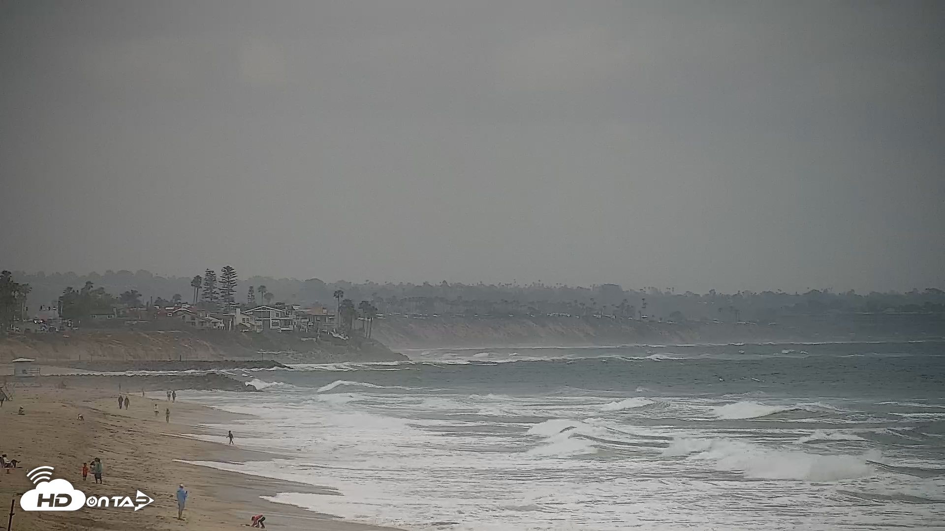 Snapshot of Carlsbad Beach Surf Live Webcam taken May 27, 2026, 9:06am PDT