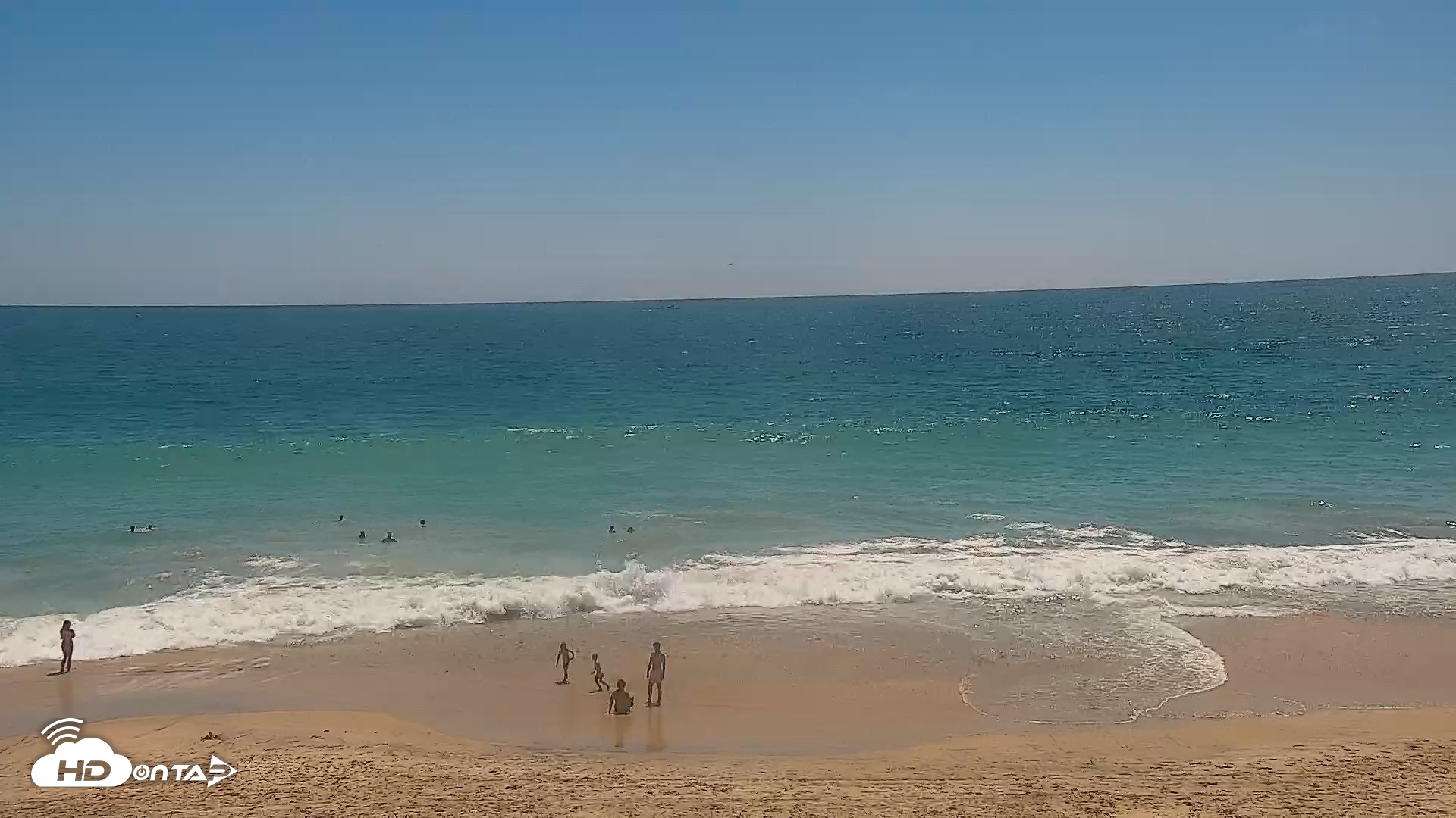 Snapshot of Carlsbad Beach Surf Live Webcam taken Jun 26, 2026, 2:30pm PDT