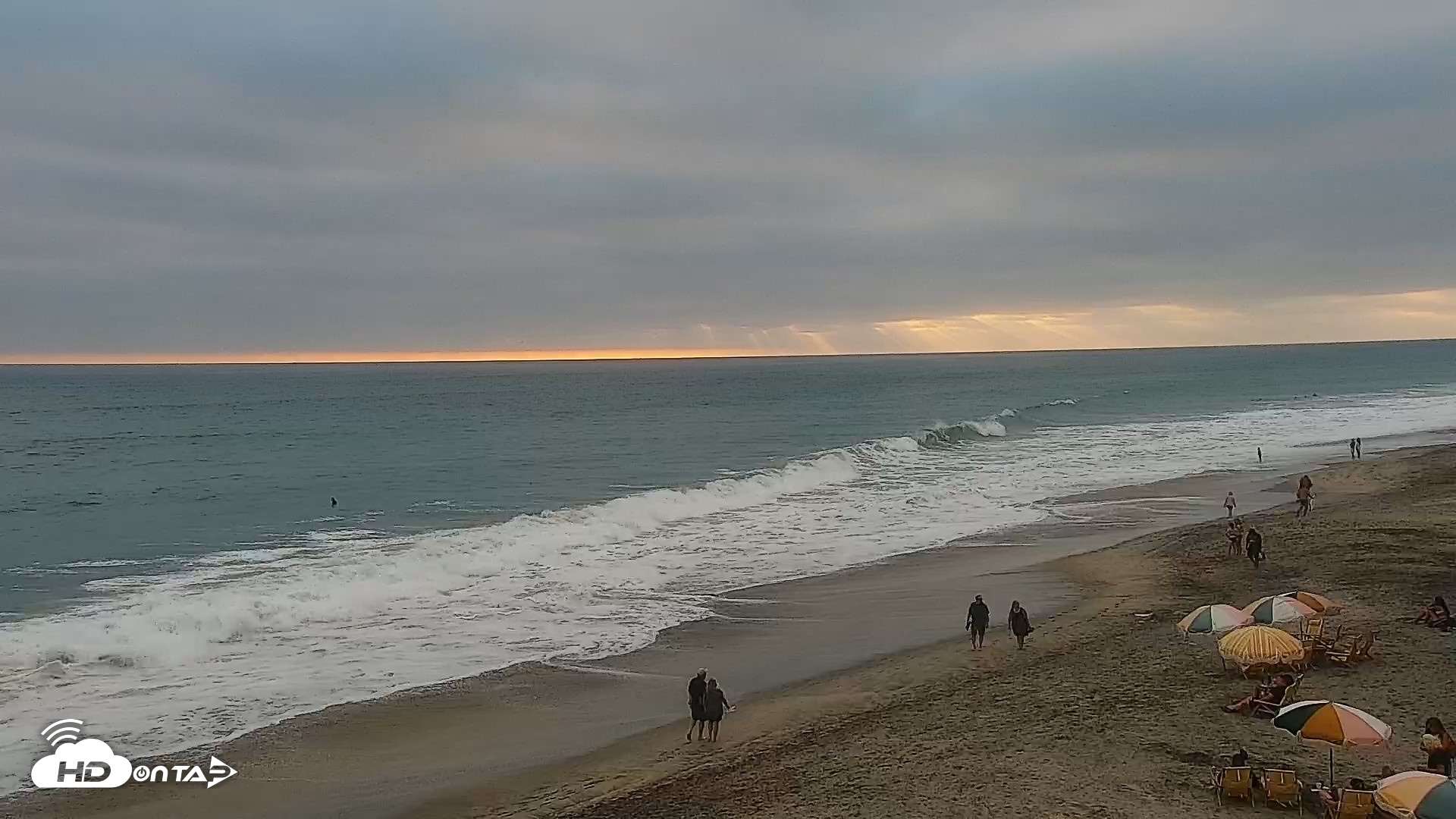 Snapshot of Carlsbad Beach Surf Live Webcam taken Jul 30, 2026, 7:12pm PDT