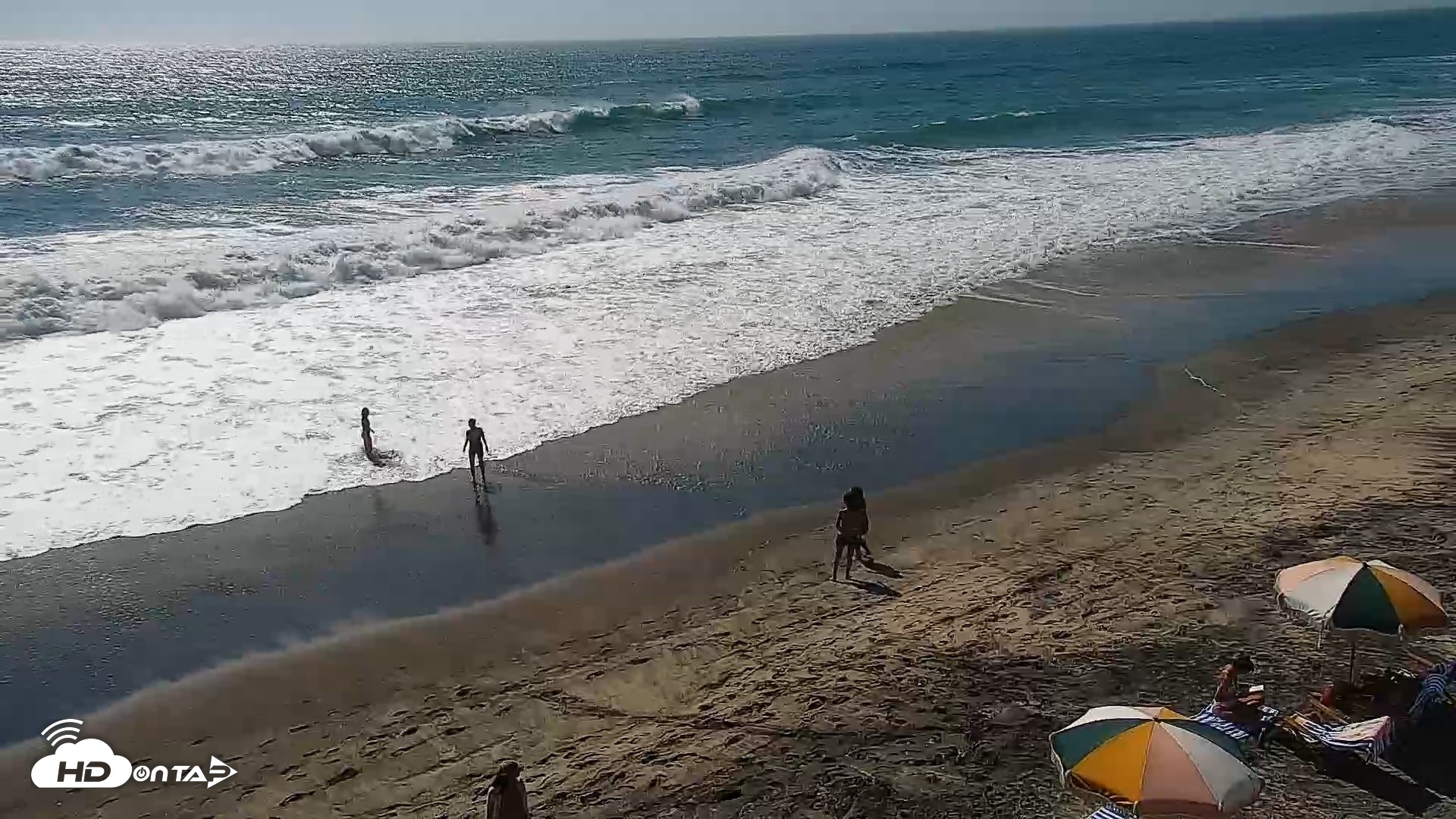Snapshot of Carlsbad Beach Surf Live Webcam taken Sep 8, 2026, 3:30pm PDT