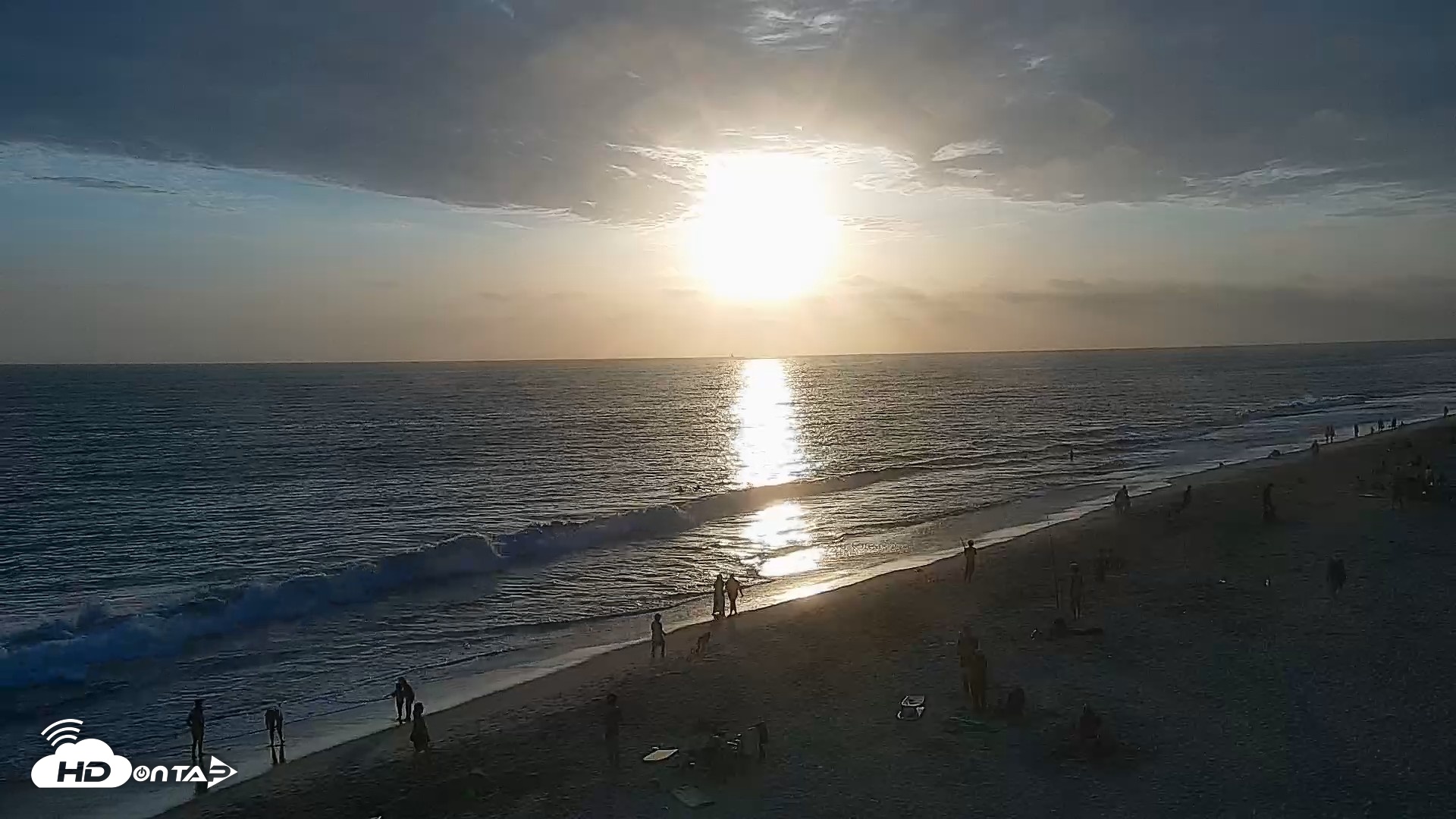 Snapshot of Carlsbad Beach Surf Live Webcam taken Jul 18, 2026, 7:30pm PDT