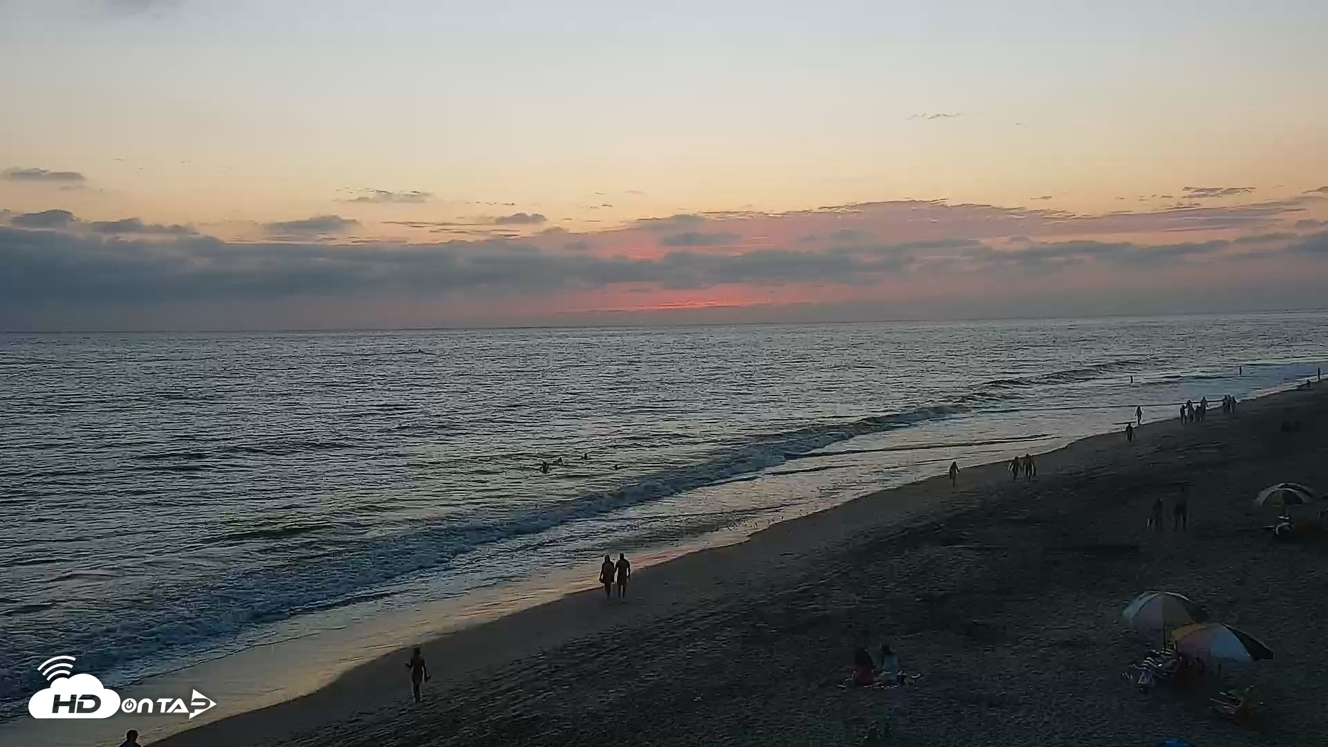 Snapshot of Carlsbad Beach Surf Live Webcam taken Aug 5, 2026, 7:51pm PDT