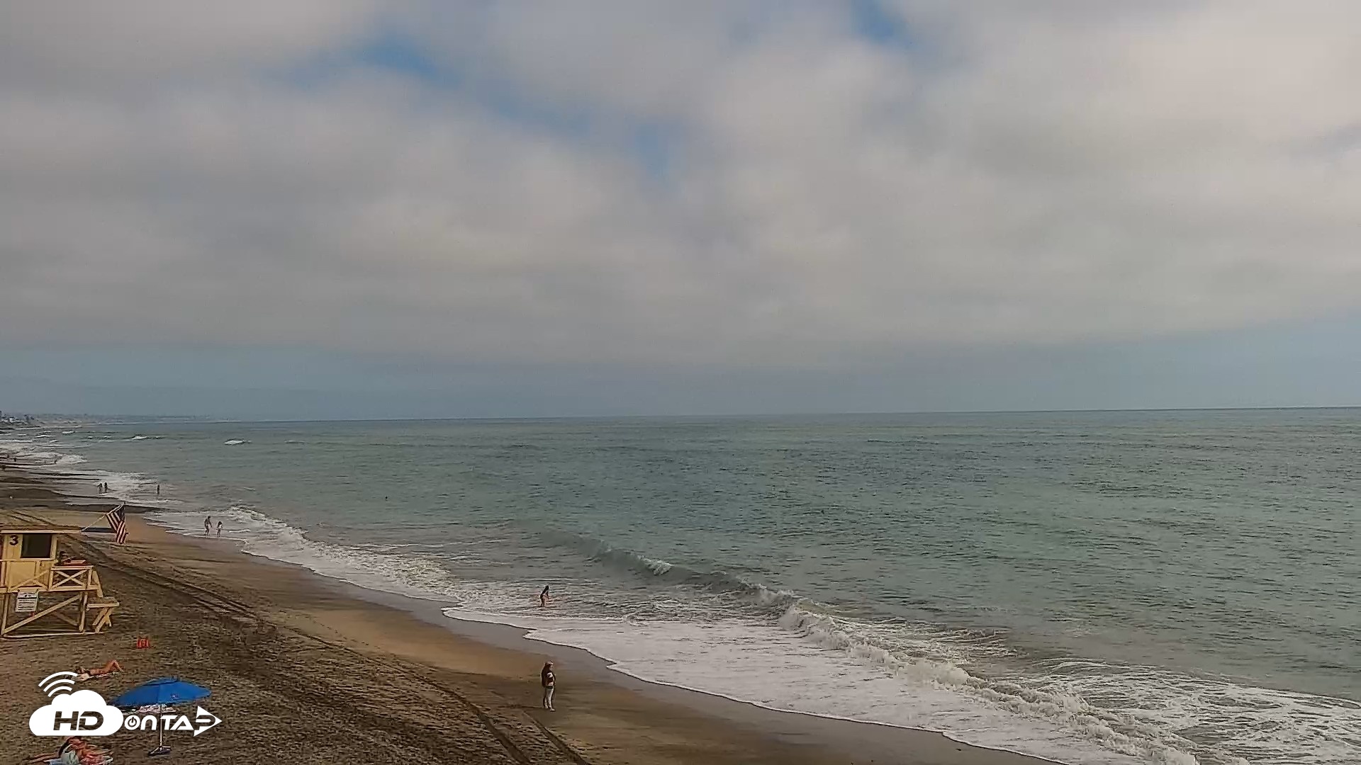 Snapshot of Carlsbad Beach Surf Live Webcam taken Aug 18, 2026, 5:40pm PDT