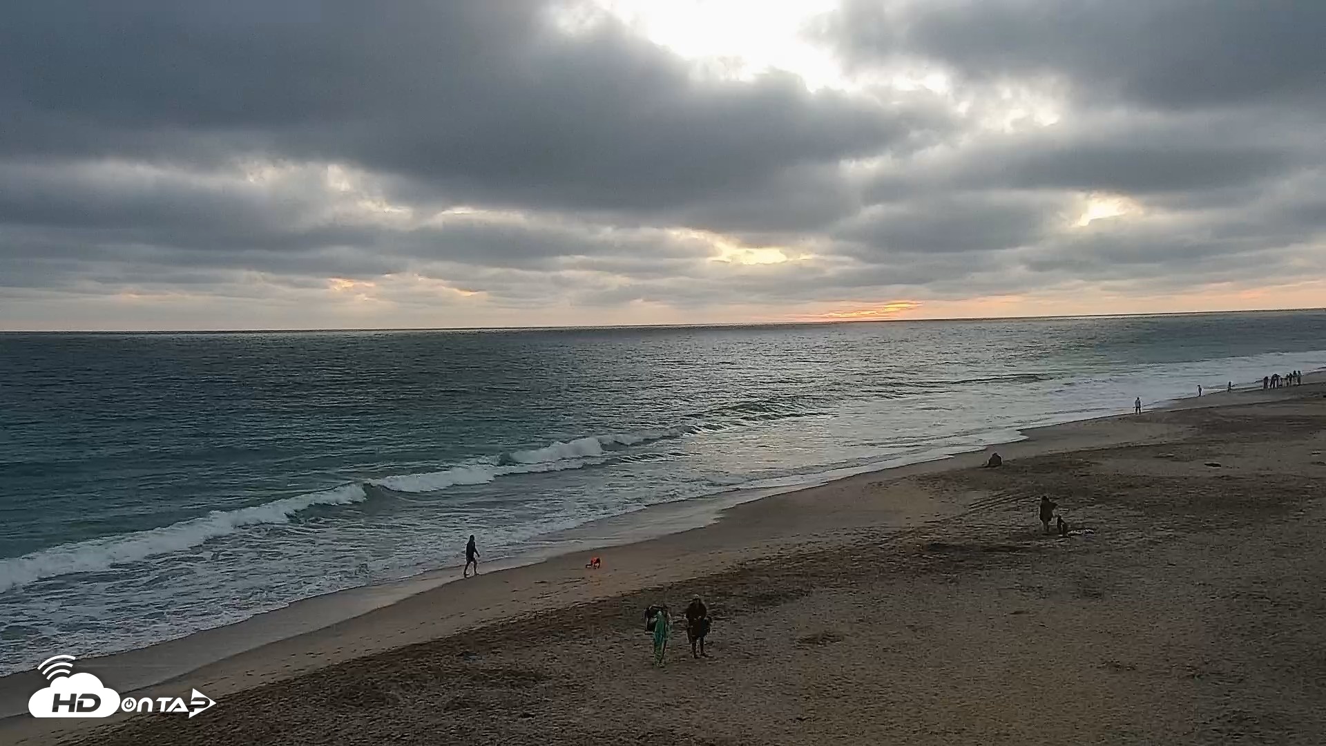 Snapshot of Carlsbad Beach Surf Live Webcam taken Jul 5, 2026, 8:08pm PDT