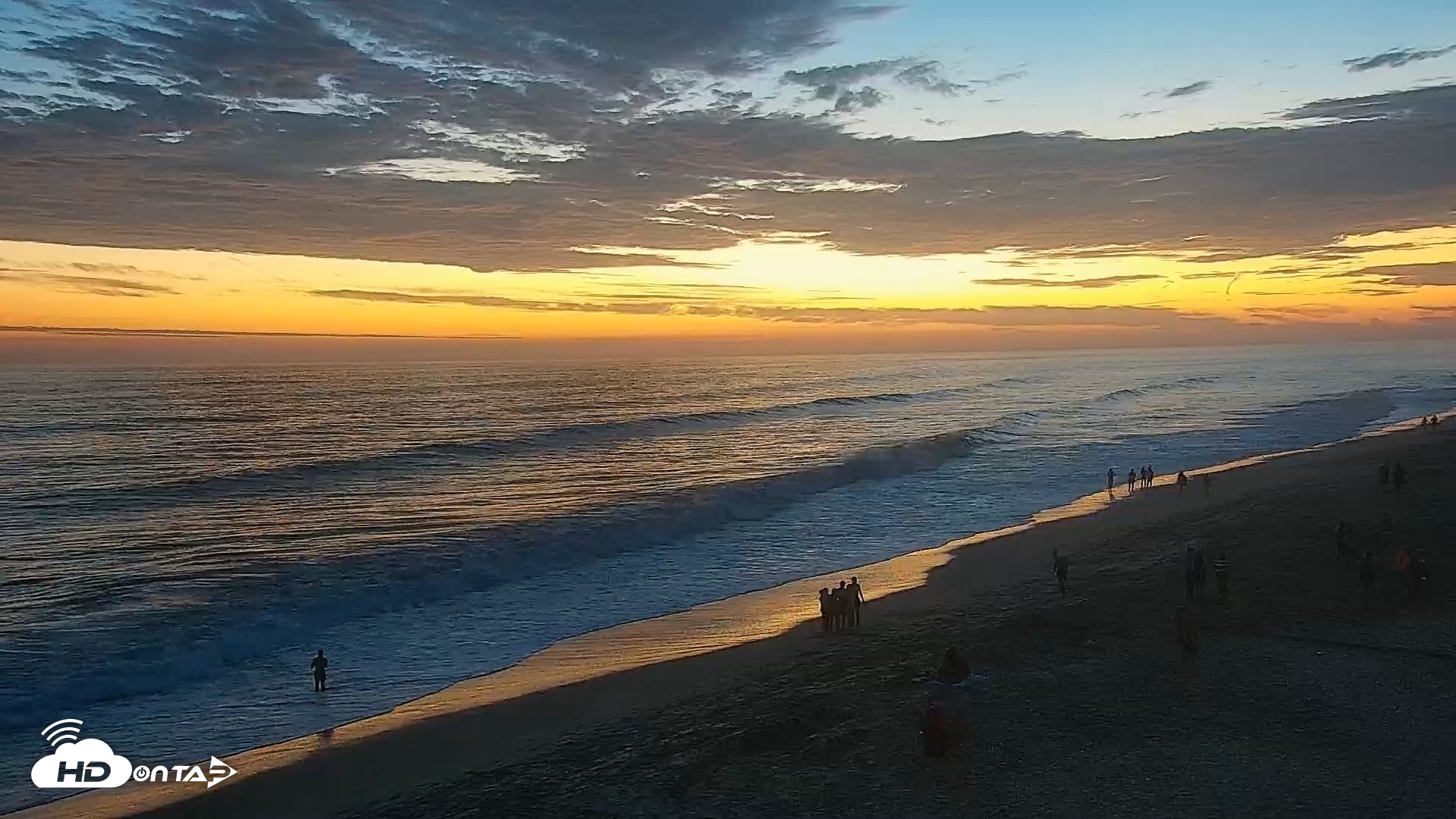 Snapshot of Carlsbad Beach Surf Live Webcam taken Jul 20, 2026, 8:23pm PDT