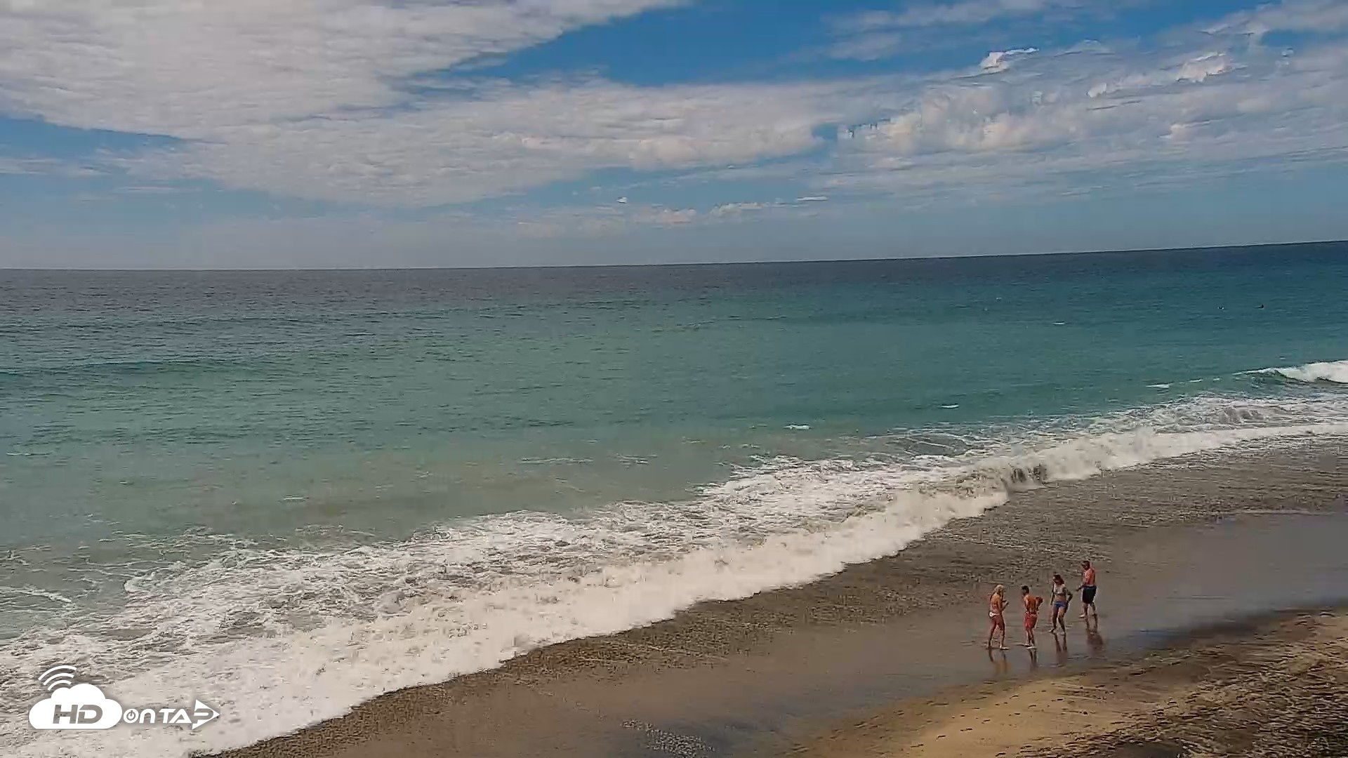 Snapshot of Carlsbad Beach Surf Live Webcam taken Sep 5, 2026, 12:40pm PDT