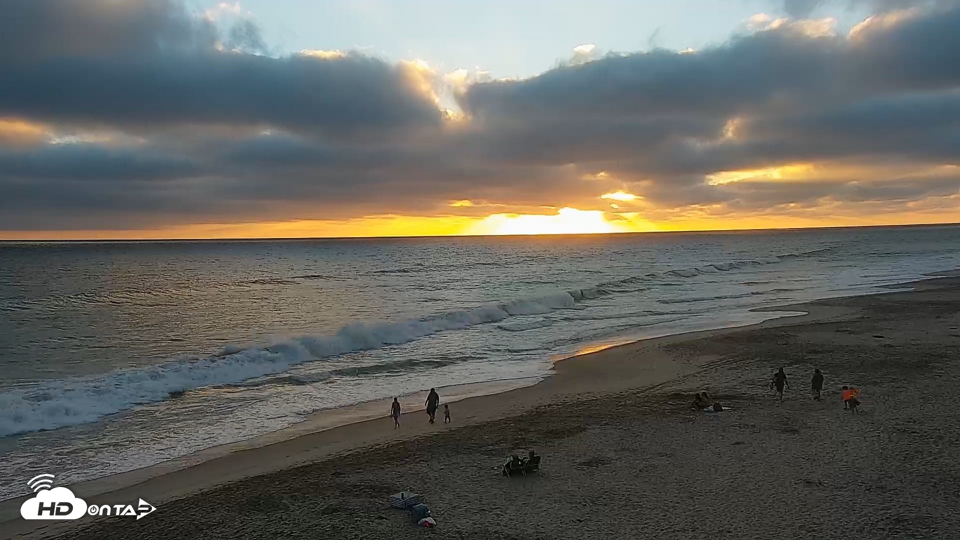 Snapshot of Carlsbad Beach Surf Live Webcam taken Jul 5, 2026, 7:44pm PDT