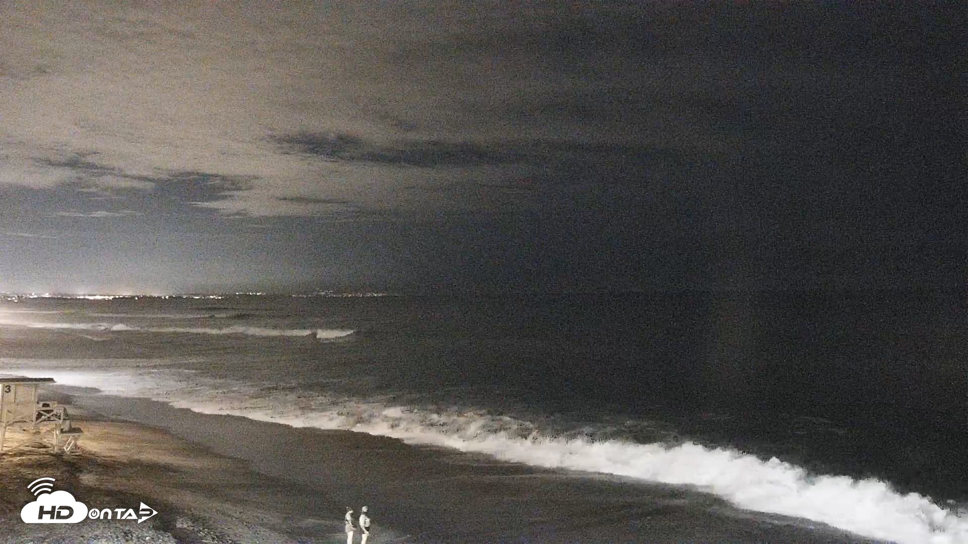 Snapshot of Carlsbad Beach Surf Live Webcam taken Sep 5, 2026, 8:06pm PDT