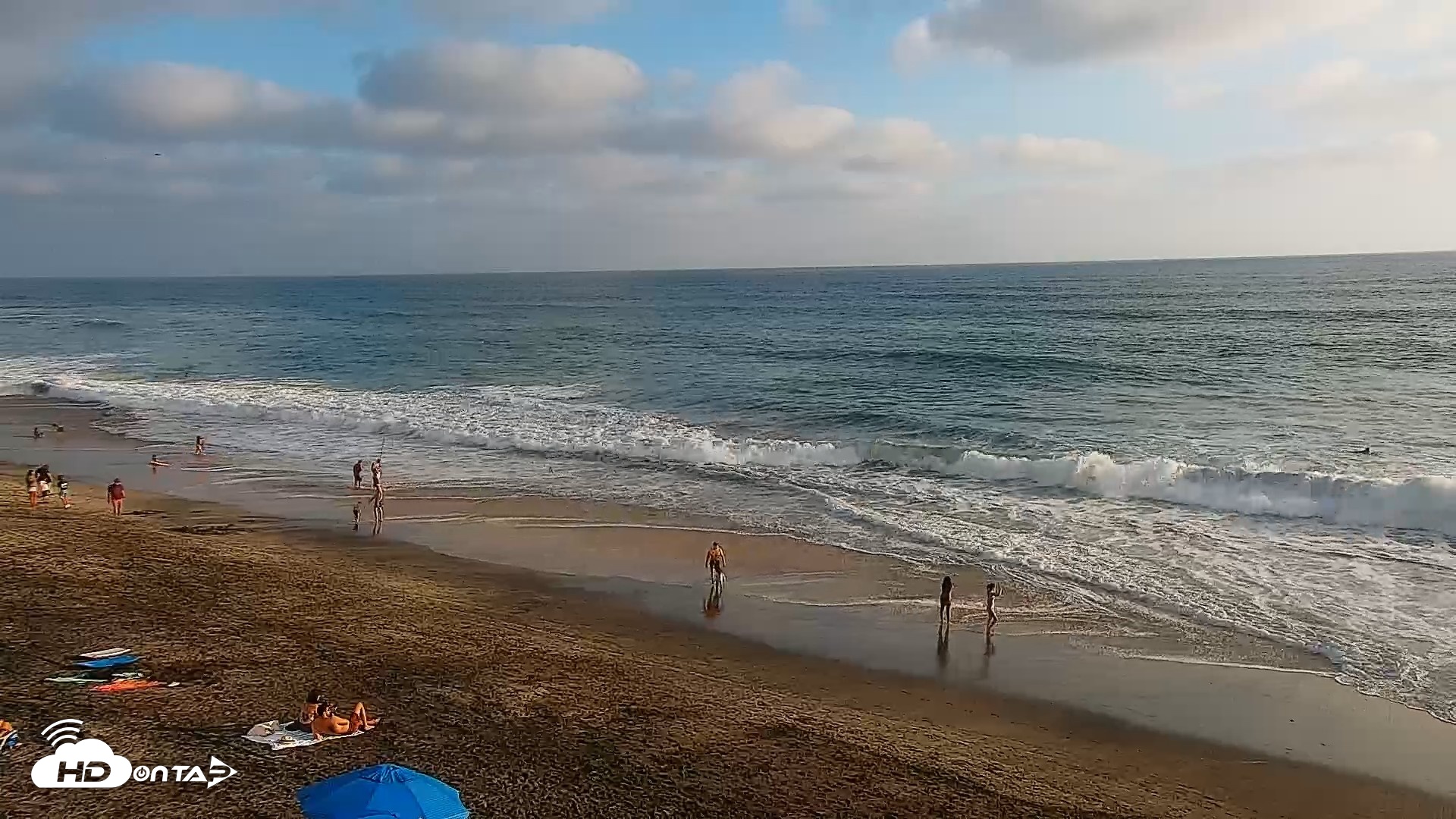 Snapshot of Carlsbad Beach Surf Live Webcam taken Aug 30, 2026, 6:28pm PDT