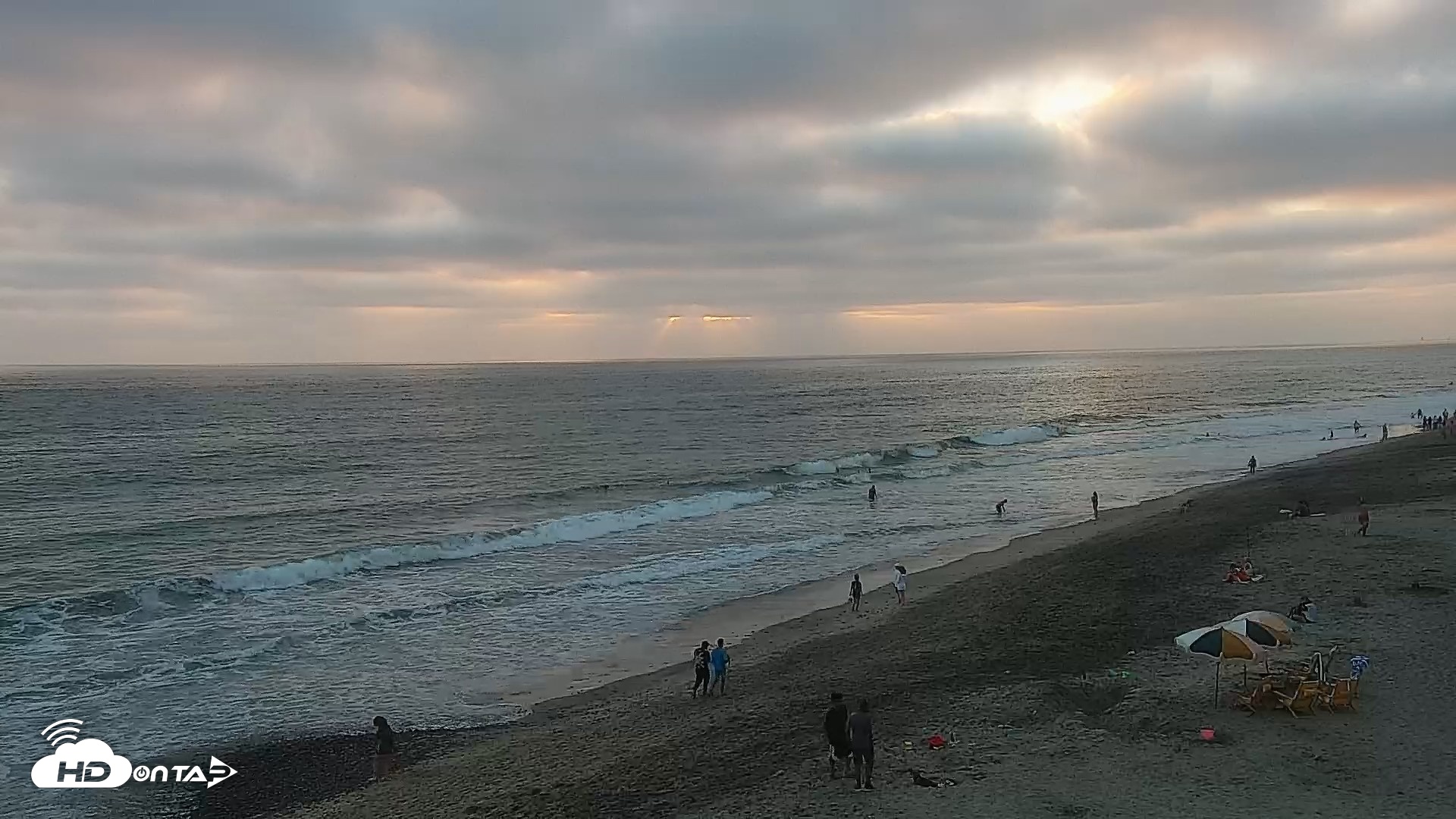 Snapshot of Carlsbad Beach Surf Live Webcam taken Aug 2, 2026, 7:34pm PDT