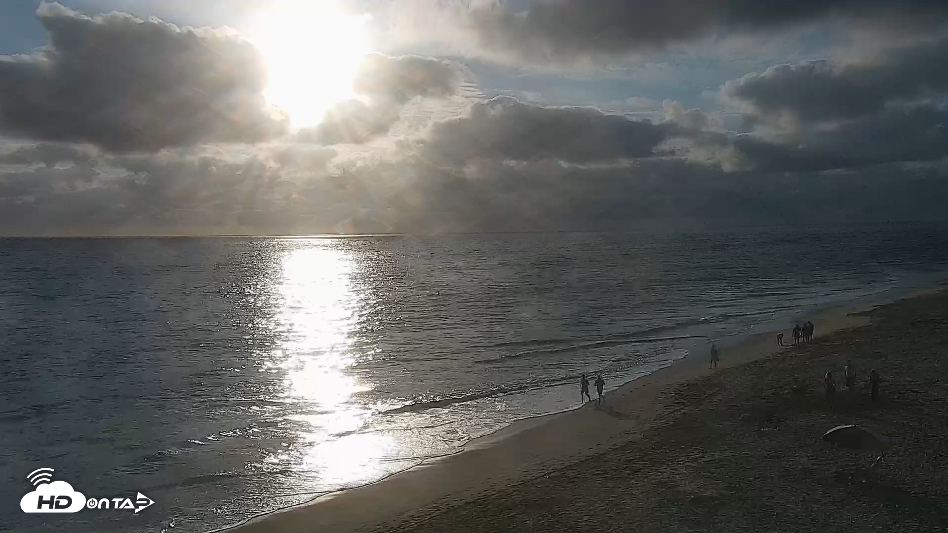 Snapshot of Carlsbad Beach Surf Live Webcam taken Aug 12, 2026, 6:46pm PDT