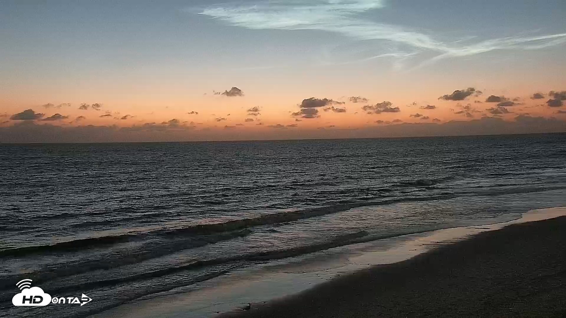 Snapshot of Carlsbad Beach Surf Live Webcam taken Sep 16, 2026, 7:28pm PDT