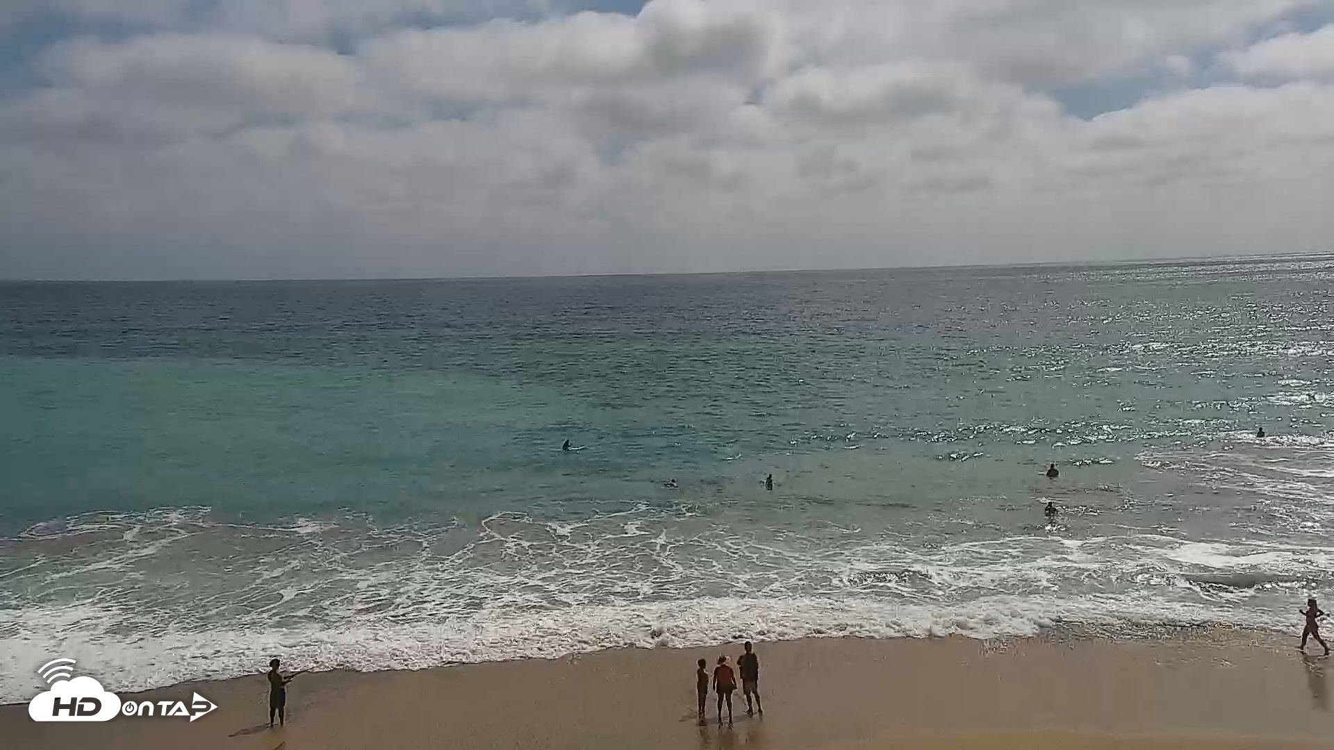 Snapshot of Carlsbad Beach Surf Live Webcam taken Jul 31, 2026, 4:04pm PDT