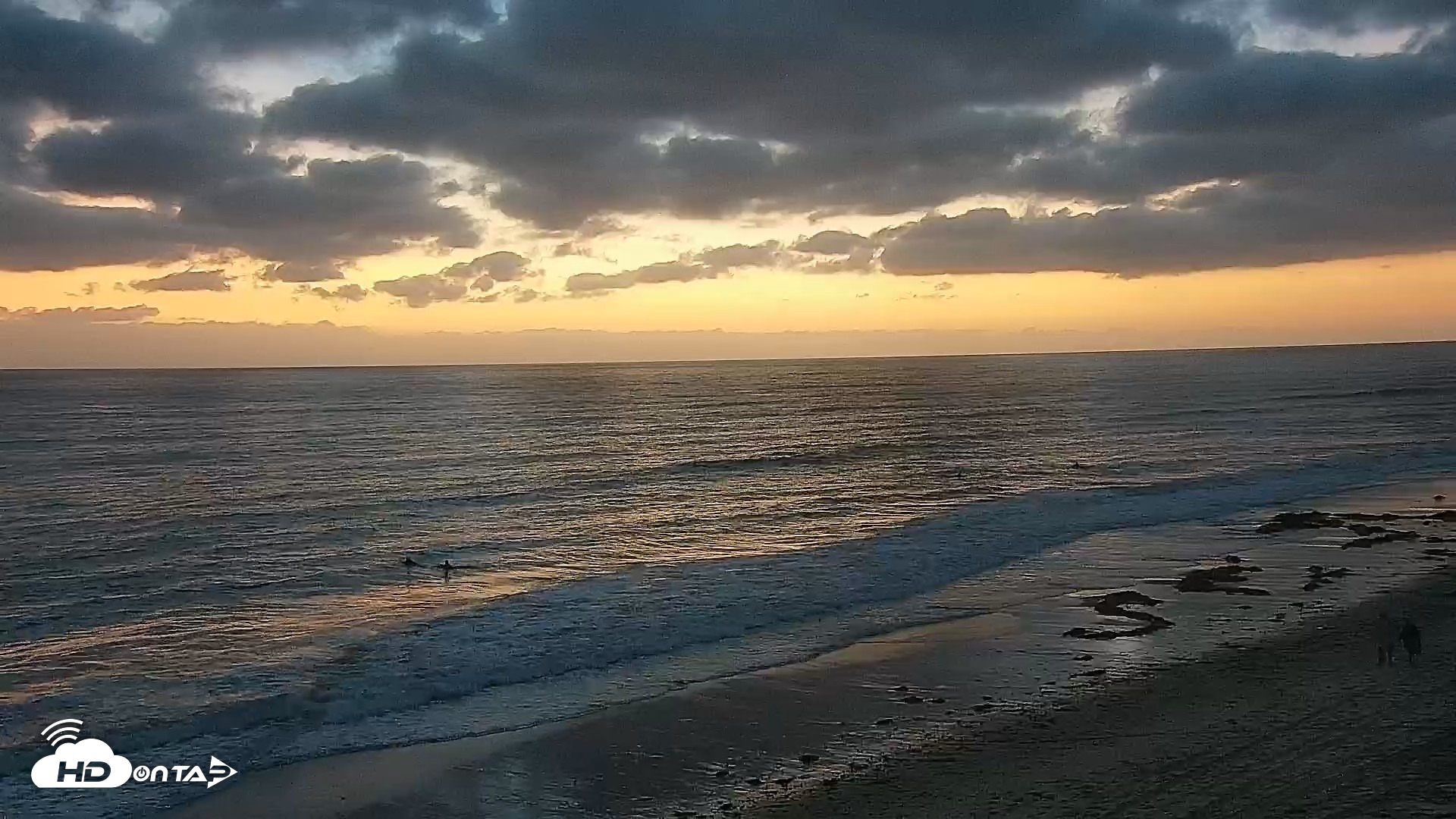 Snapshot of Carlsbad Beach Surf Live Webcam taken Sep 15, 2026, 7:23pm PDT
