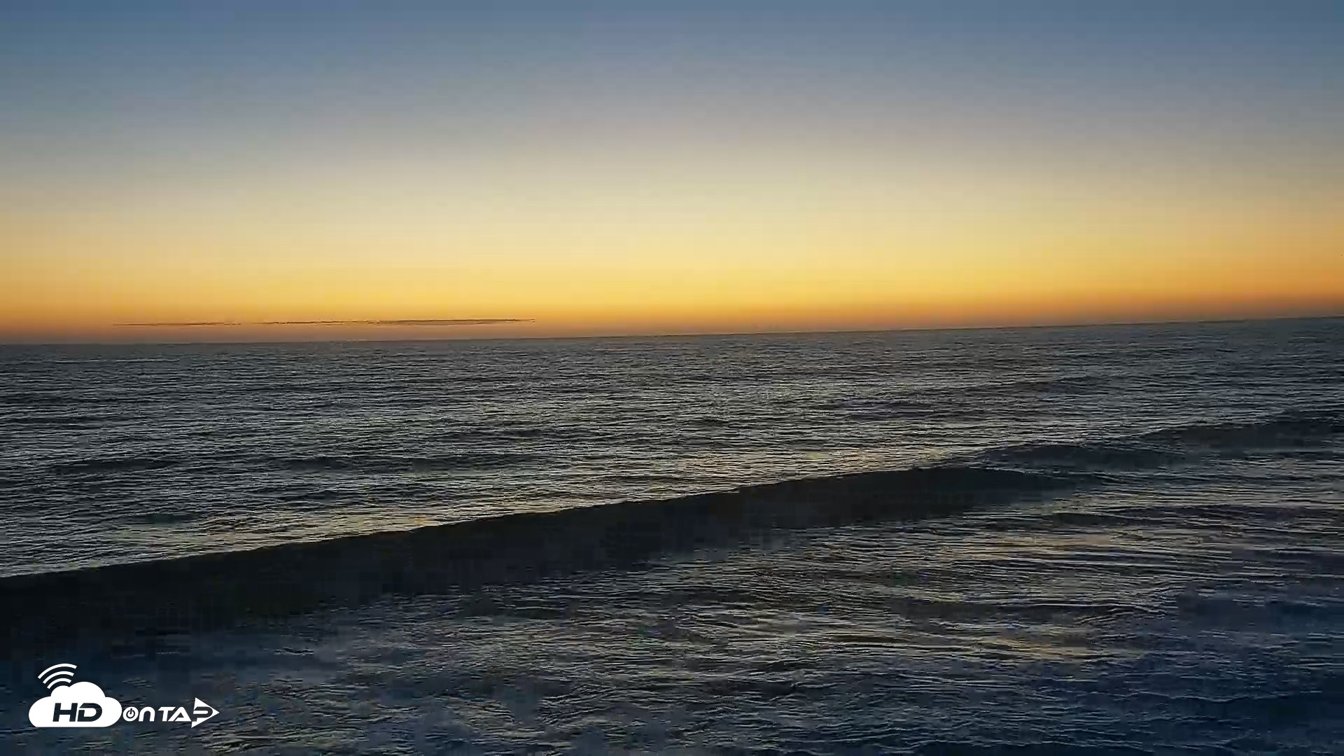 Snapshot of Carlsbad Beach Surf Live Webcam taken Oct 8, 2026, 6:47pm PDT