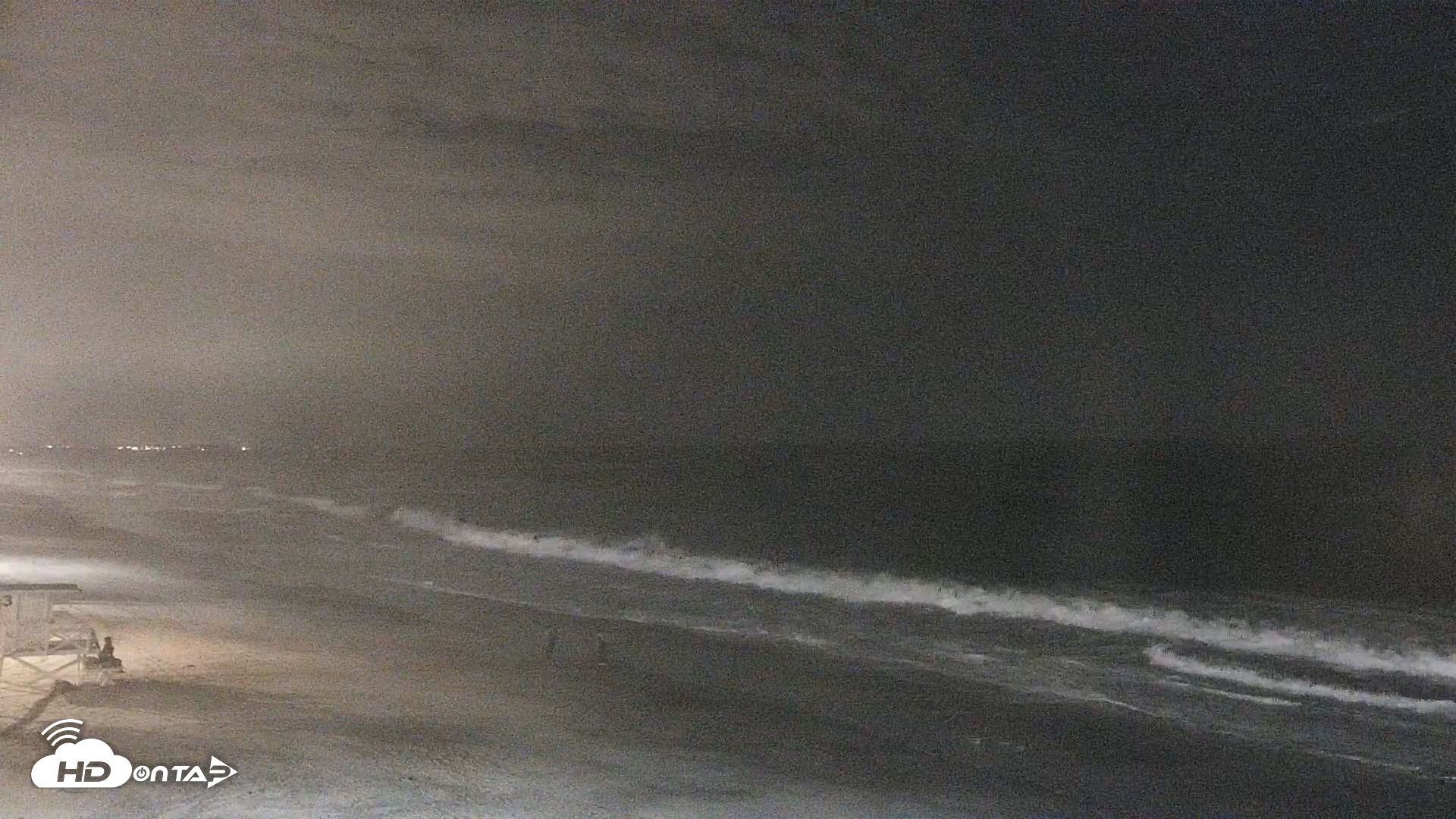 Snapshot of Carlsbad Beach Surf Live Webcam taken Jul 26, 2026, 1:57am PDT