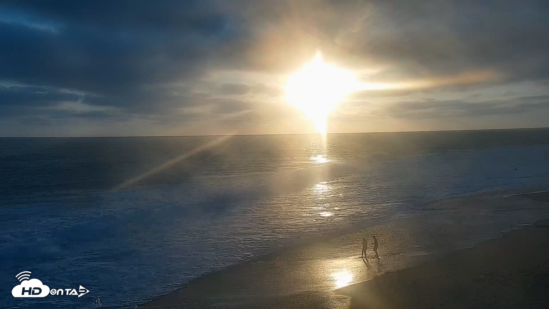 Snapshot of Carlsbad Beach Surf Live Webcam taken Jun 14, 2026, 7:33pm PDT