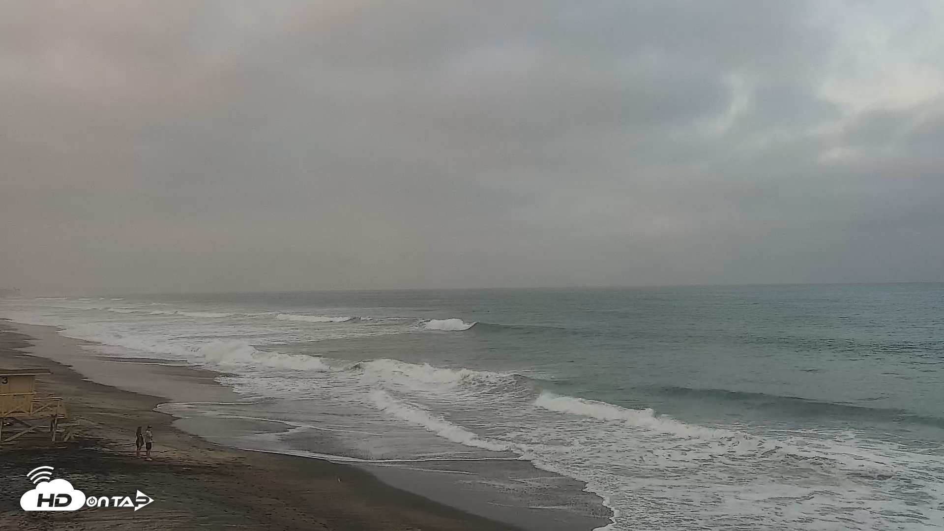 Snapshot of Carlsbad Beach Surf Live Webcam taken Aug 30, 2026, 6:42am PDT