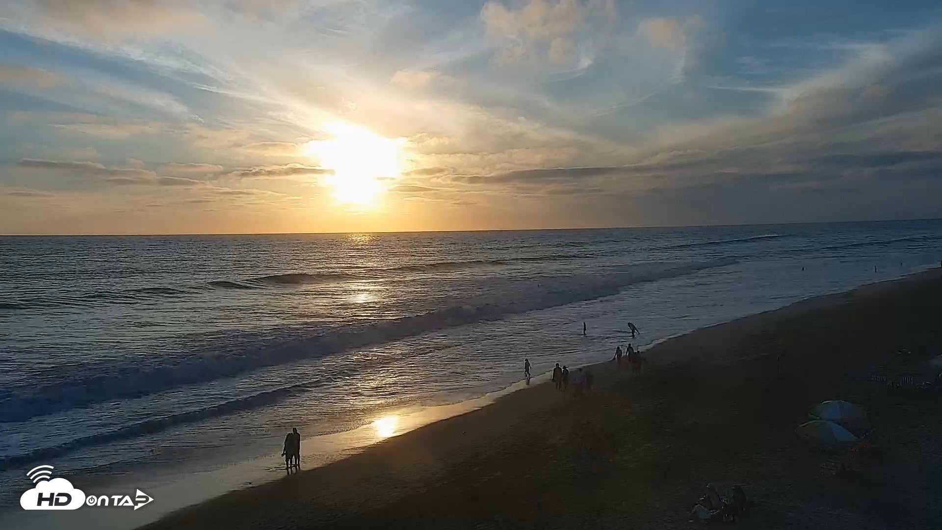 Snapshot of Carlsbad Beach Surf Live Webcam taken Aug 16, 2026, 7:15pm PDT