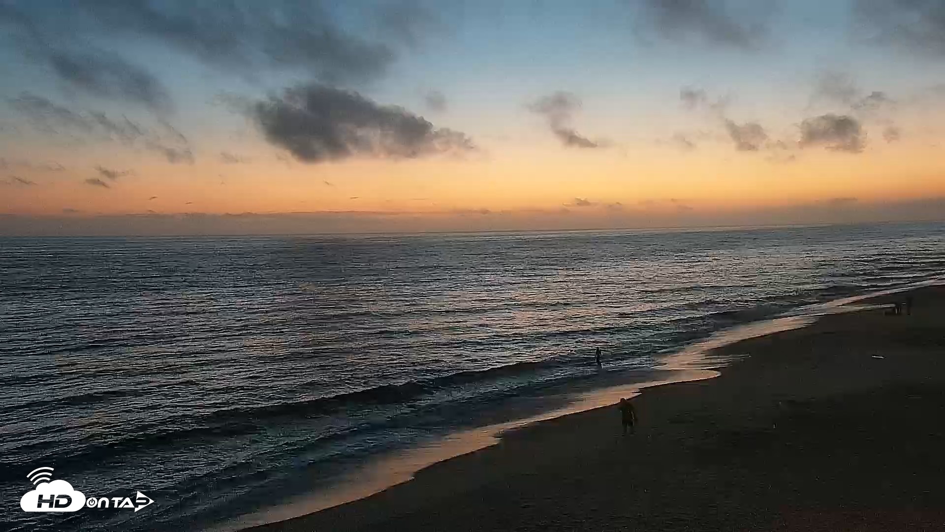 Snapshot of Carlsbad Beach Surf Live Webcam taken Jul 14, 2026, 8:48pm PDT