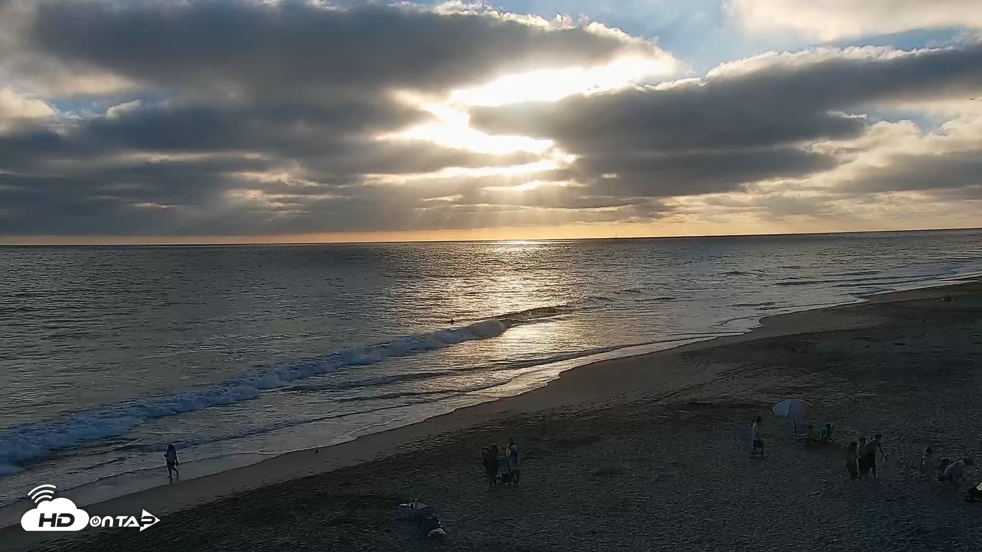 Snapshot of Carlsbad Beach Surf Live Webcam taken Jul 5, 2026, 7:19pm PDT