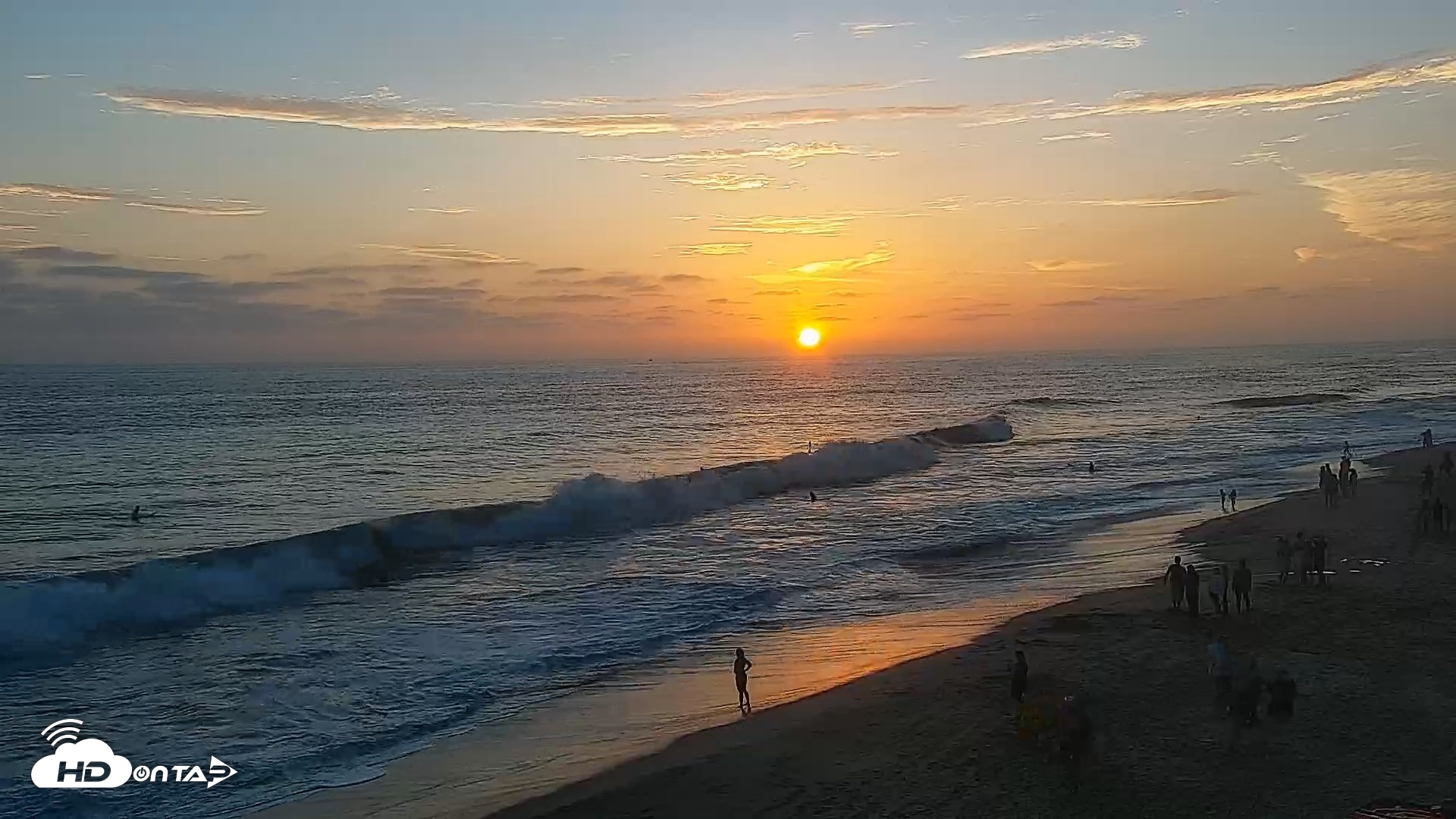 Snapshot of Carlsbad Beach Surf Live Webcam taken Jul 24, 2026, 7:50pm PDT