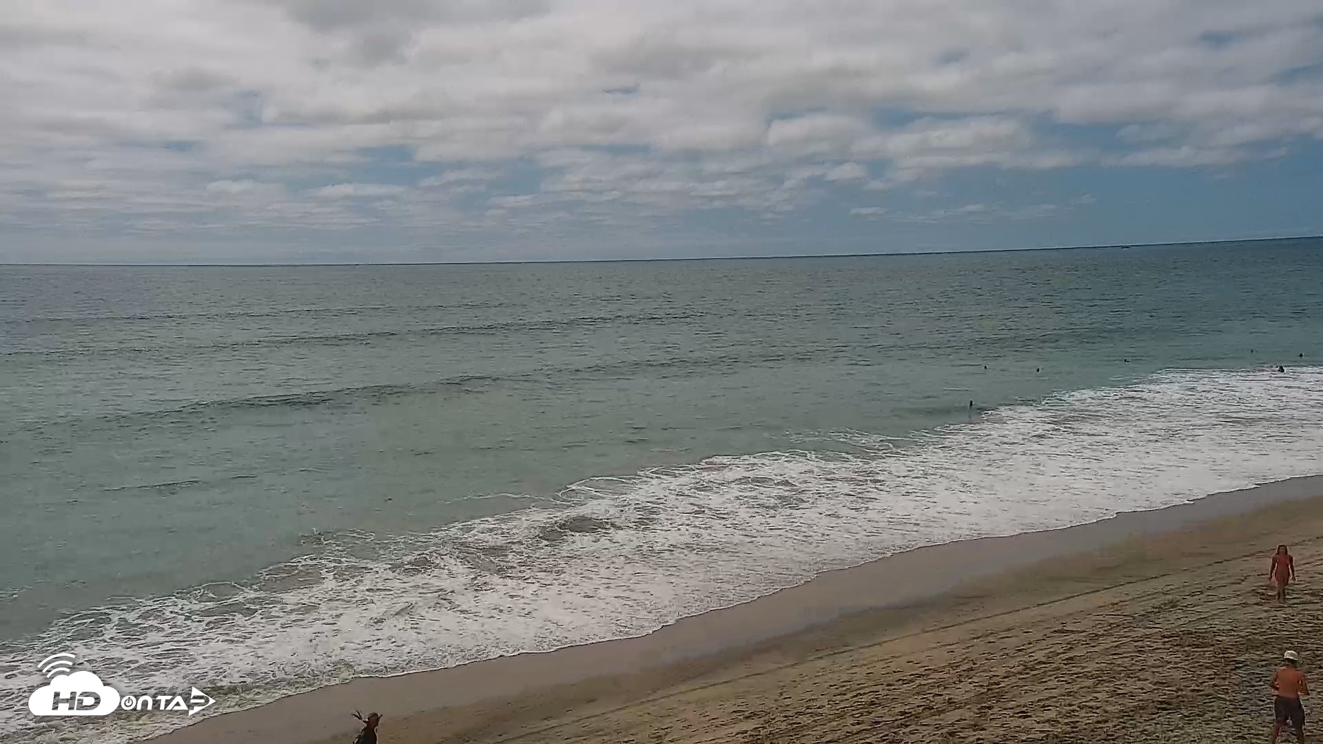 Snapshot of Carlsbad Beach Surf Live Webcam taken Aug 14, 2026, 2:47pm PDT