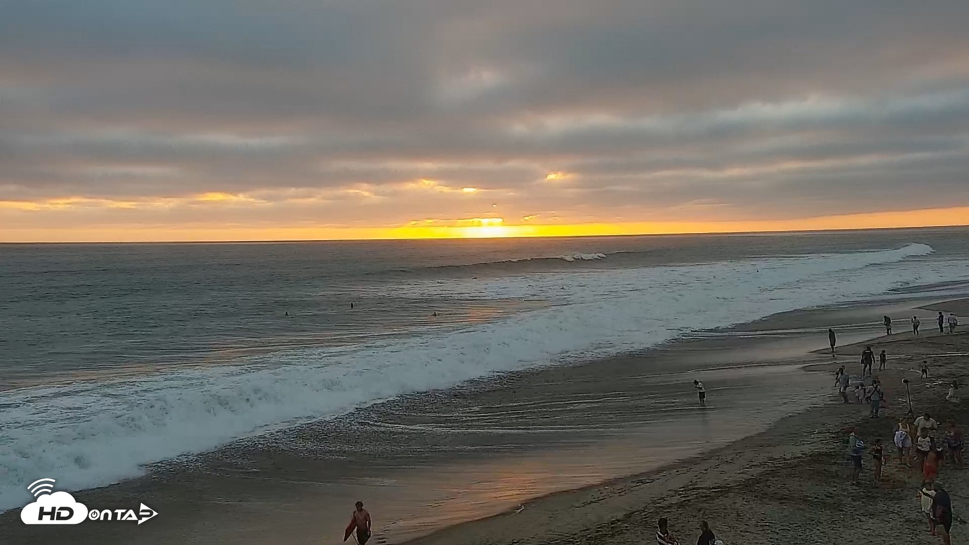 Snapshot of Carlsbad Beach Surf Live Webcam taken Jul 29, 2026, 7:34pm PDT