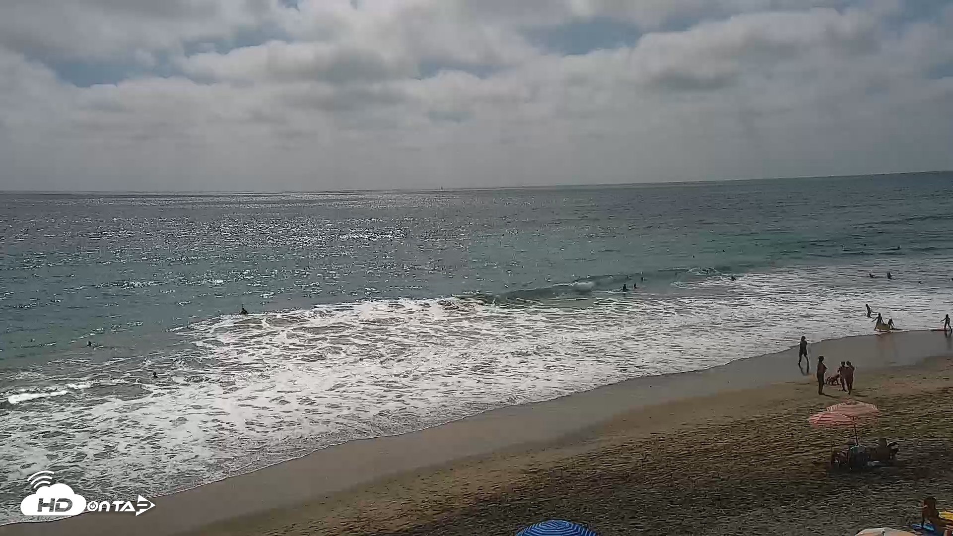 Snapshot of Carlsbad Beach Surf Live Webcam taken Jul 31, 2026, 4:03pm PDT
