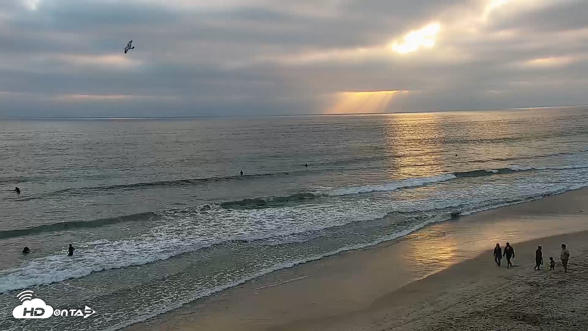 Snapshot of Carlsbad Beach Surf Live Webcam taken May 9, 2026, 7:13pm PDT