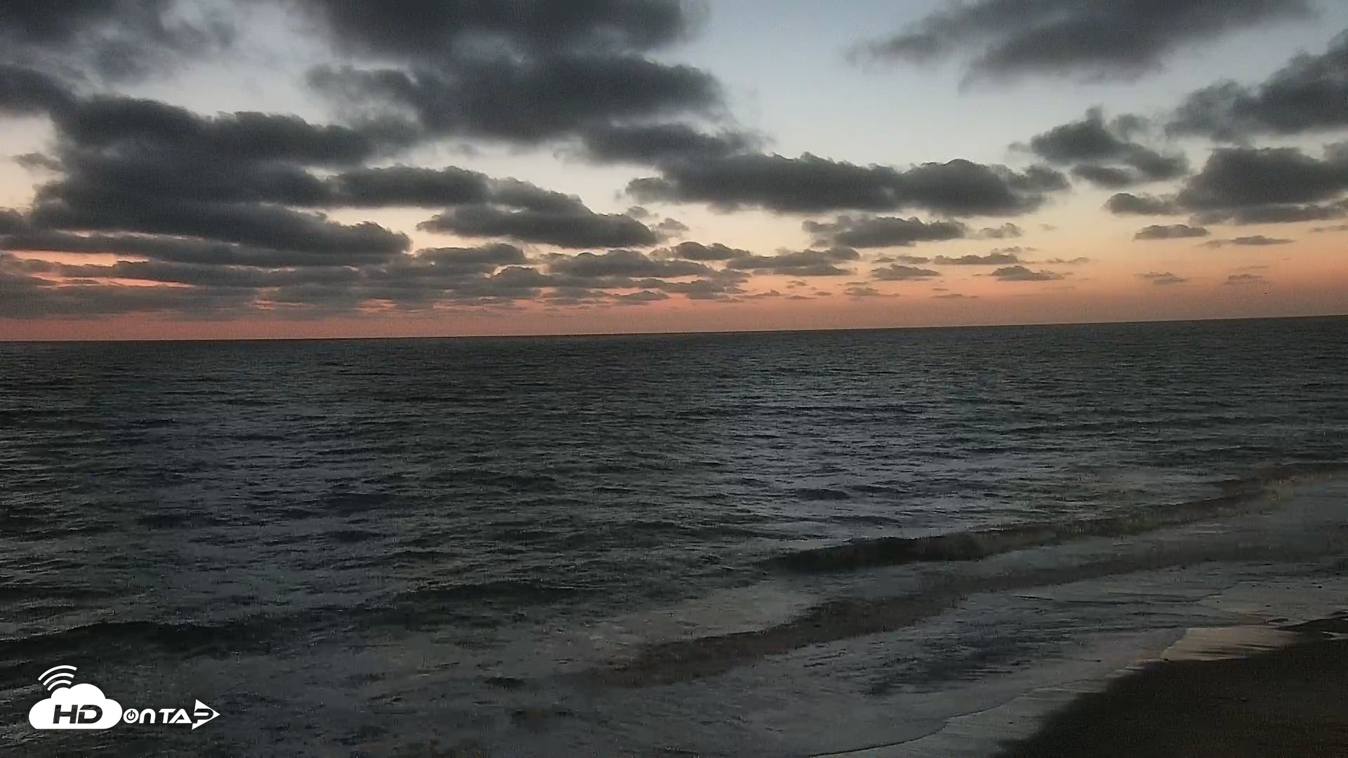 Snapshot of Carlsbad Beach Surf Live Webcam taken Sep 22, 2026, 7:20pm PDT