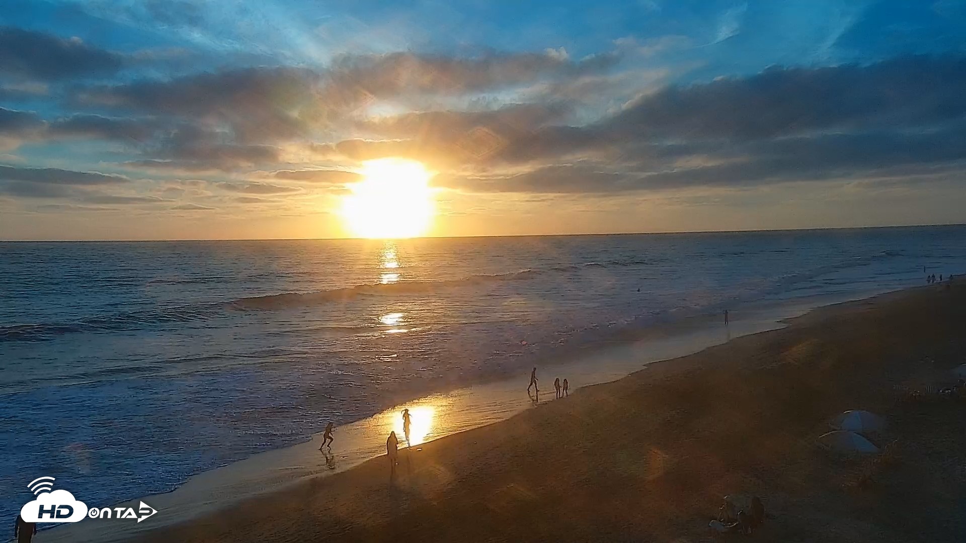 Snapshot of Carlsbad Beach Surf Live Webcam taken Aug 16, 2026, 7:23pm PDT